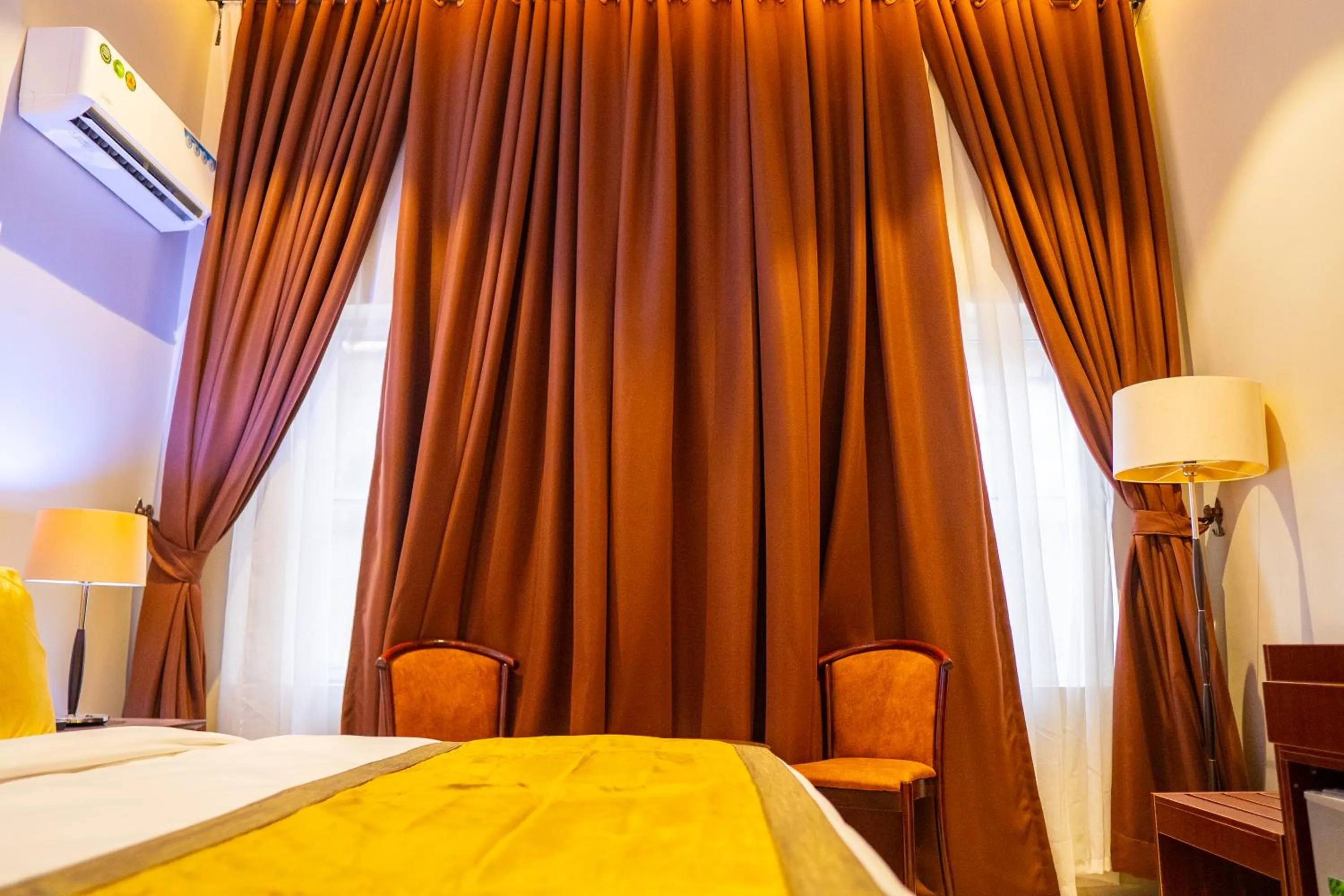 Property building, Bed in Porto Golf Hotels