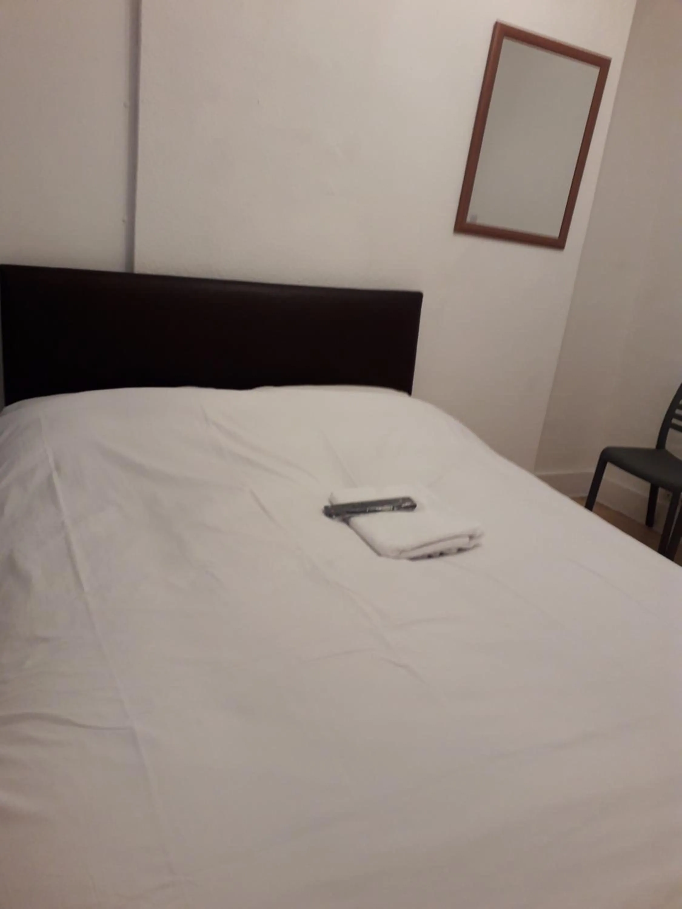 Bed in 20 East Tenter Street