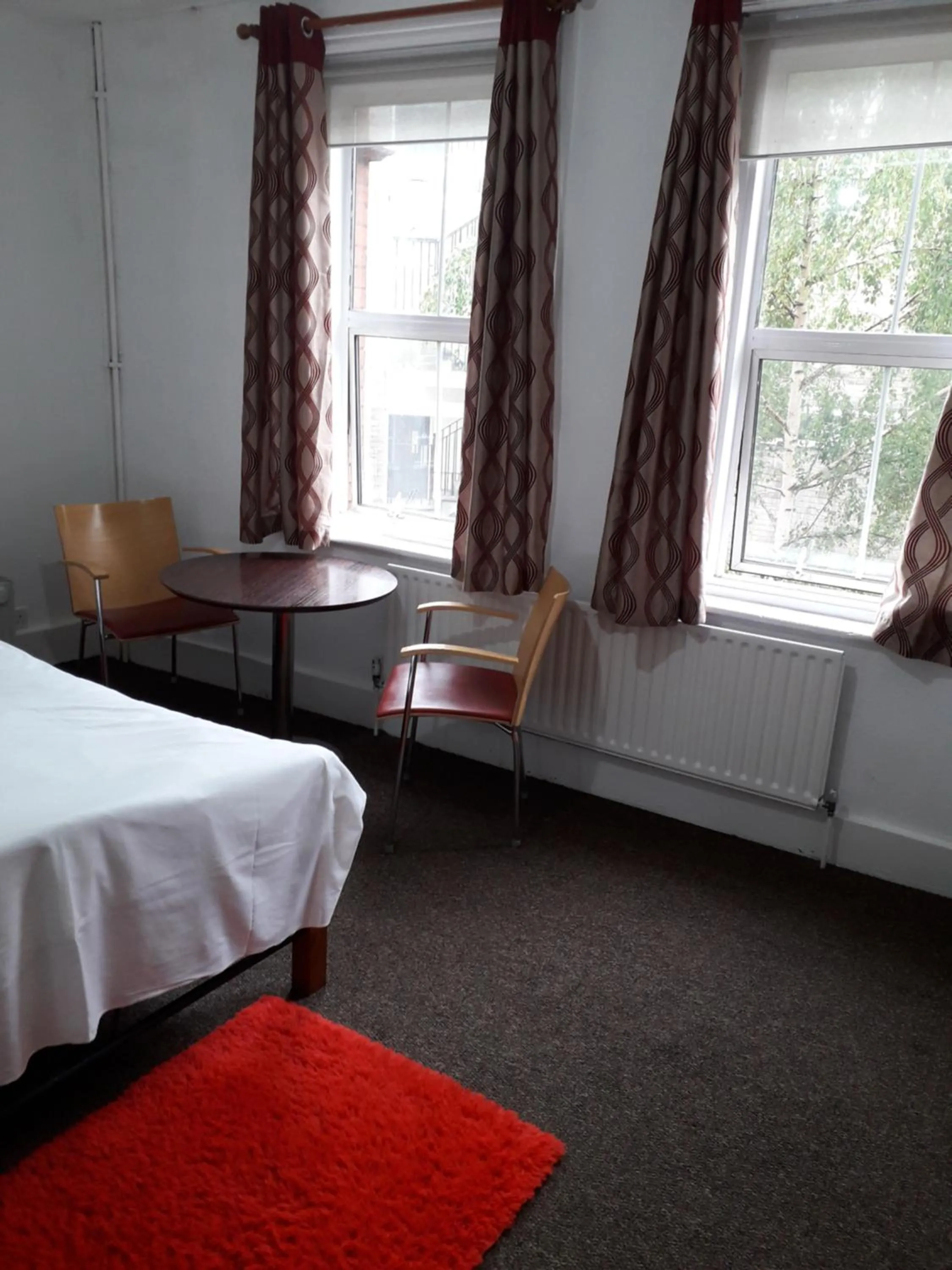 Bed in 20 East Tenter Street