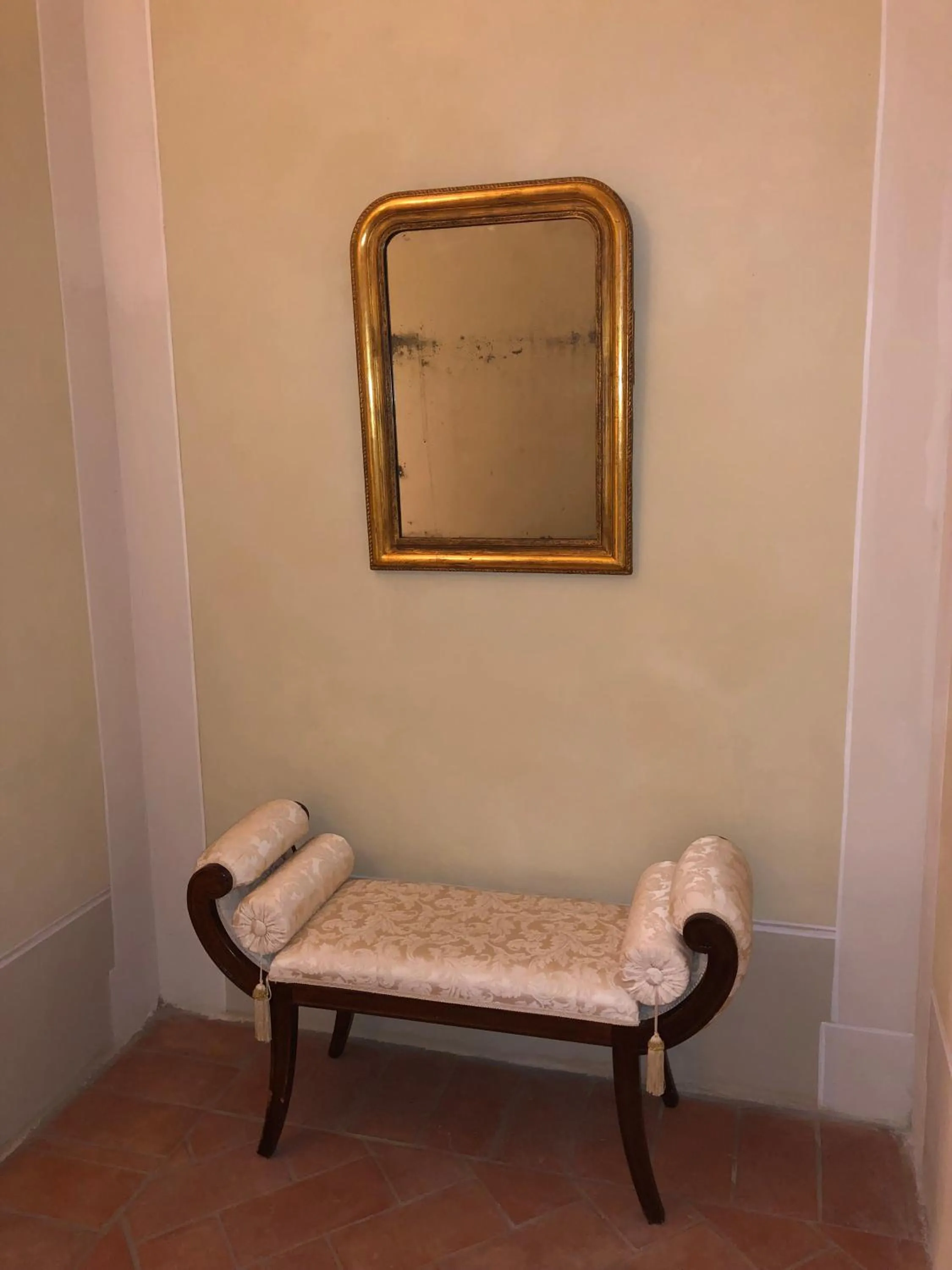 Decorative detail in B&B Villa Costanza