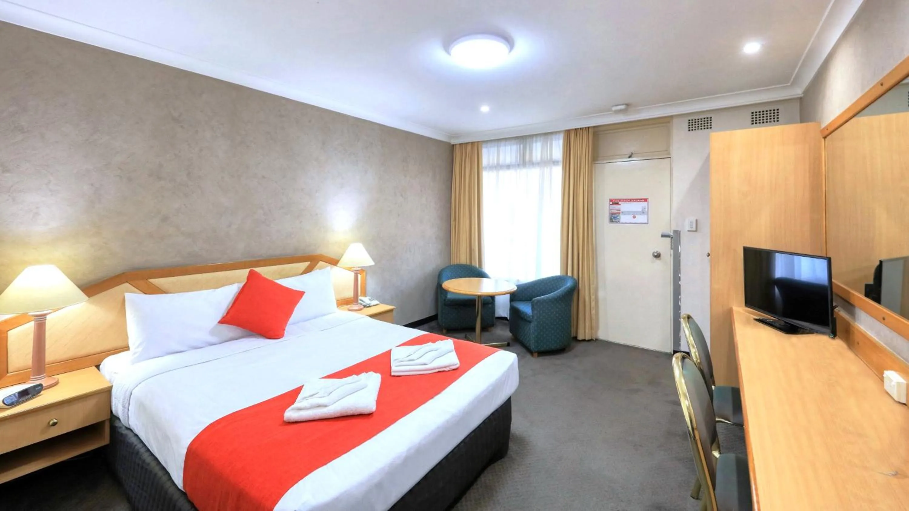 Photo of the whole room, Bed in Goulburn Central Motel