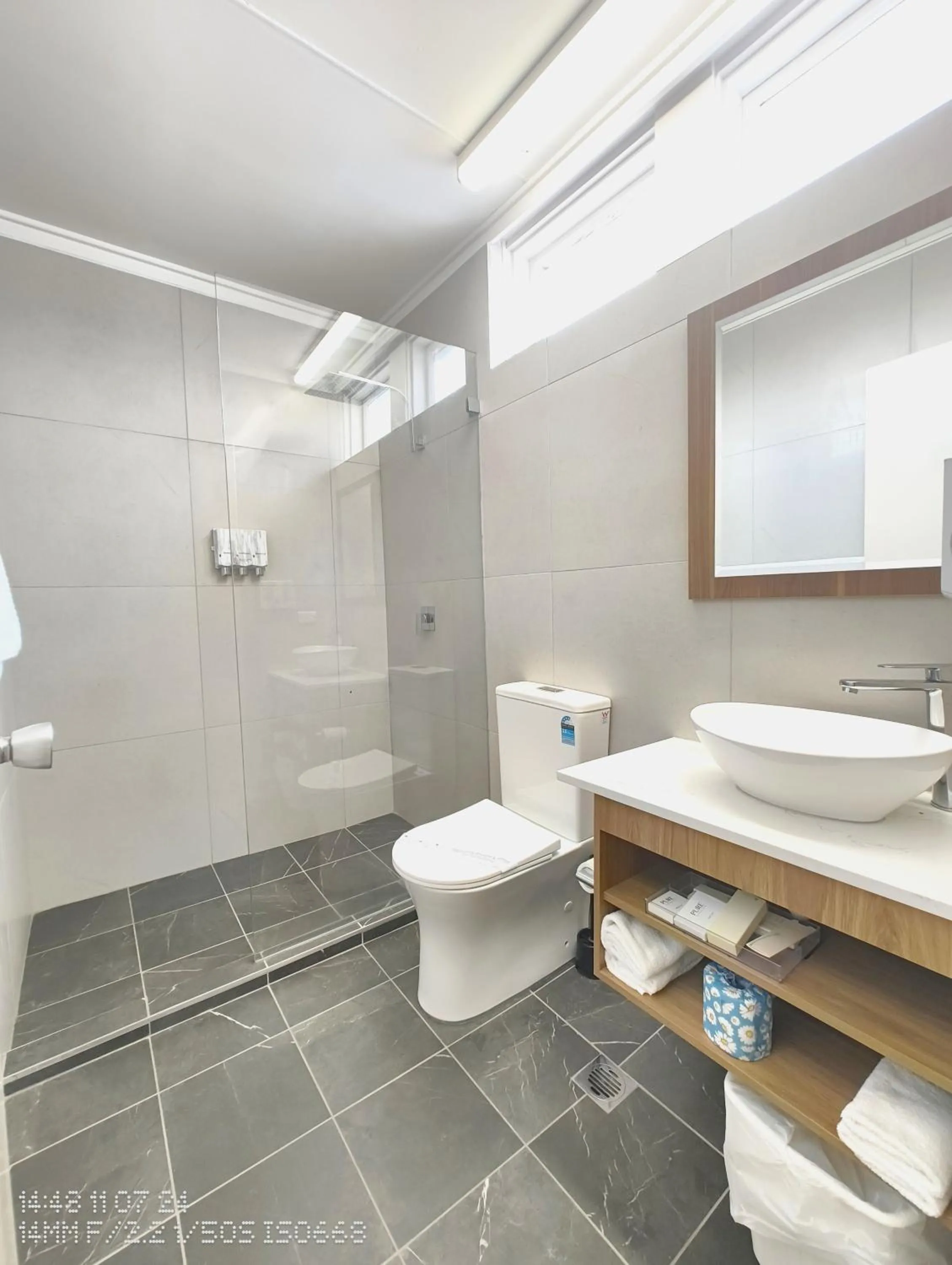 Bathroom in Goulburn Central Motel