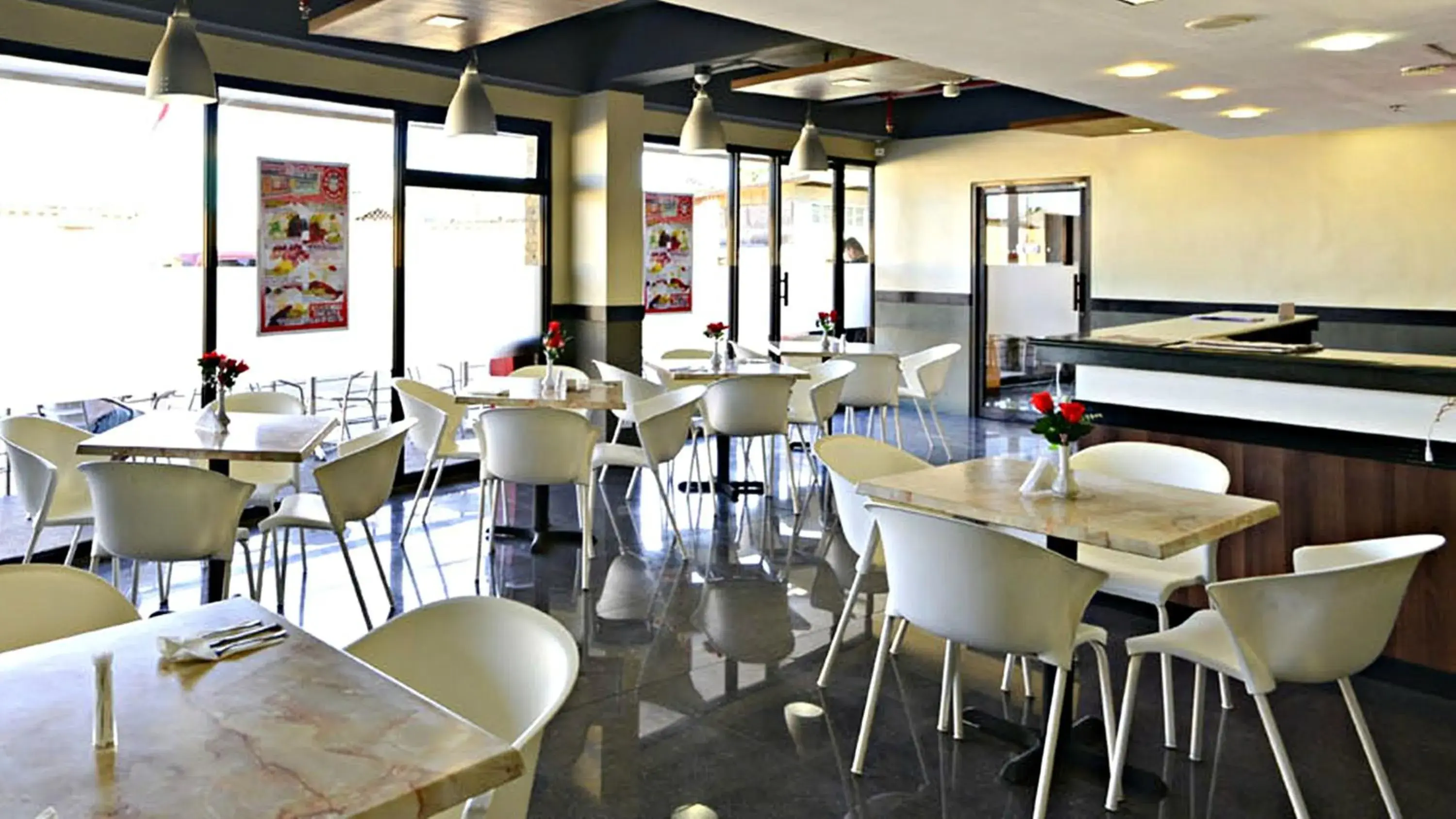 Restaurant/places to eat in Express Inn Cebu Mabolo Restaurant/places to eat in Express Inn Cebu Mabolo