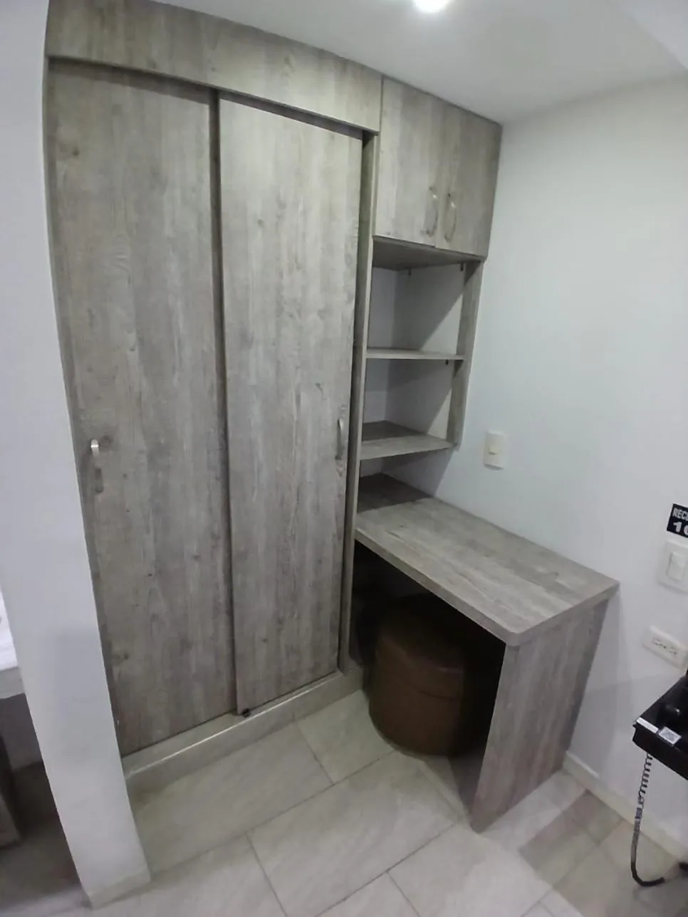 wardrobe in Hotel Plaza Norte Cali