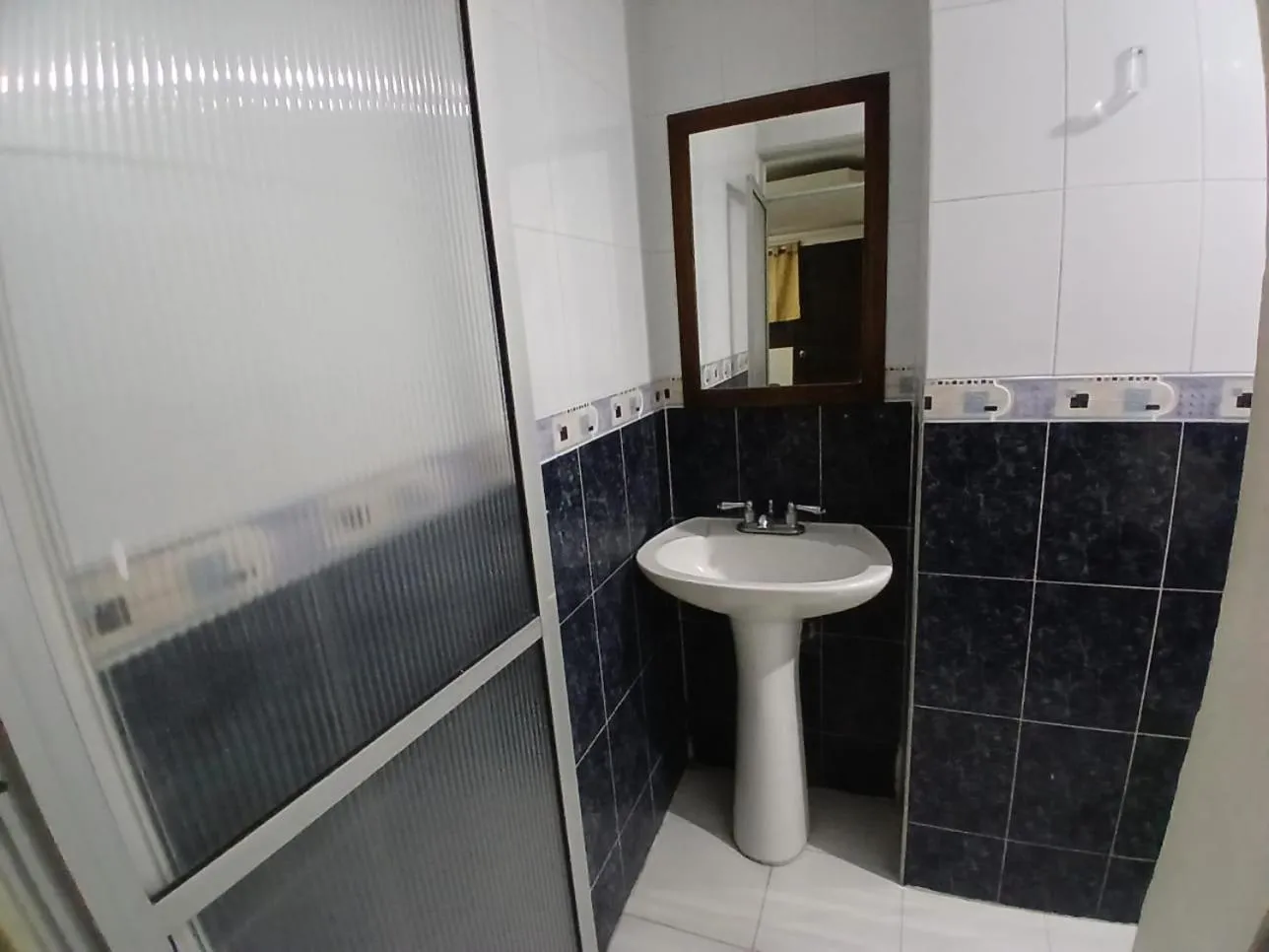 Shower in Hotel Plaza Norte Cali