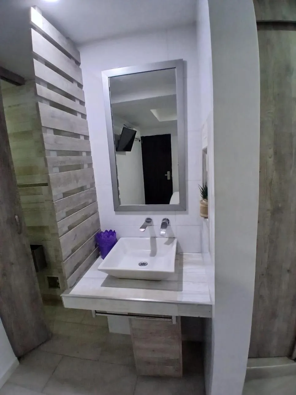 Shower in Hotel Plaza Norte Cali