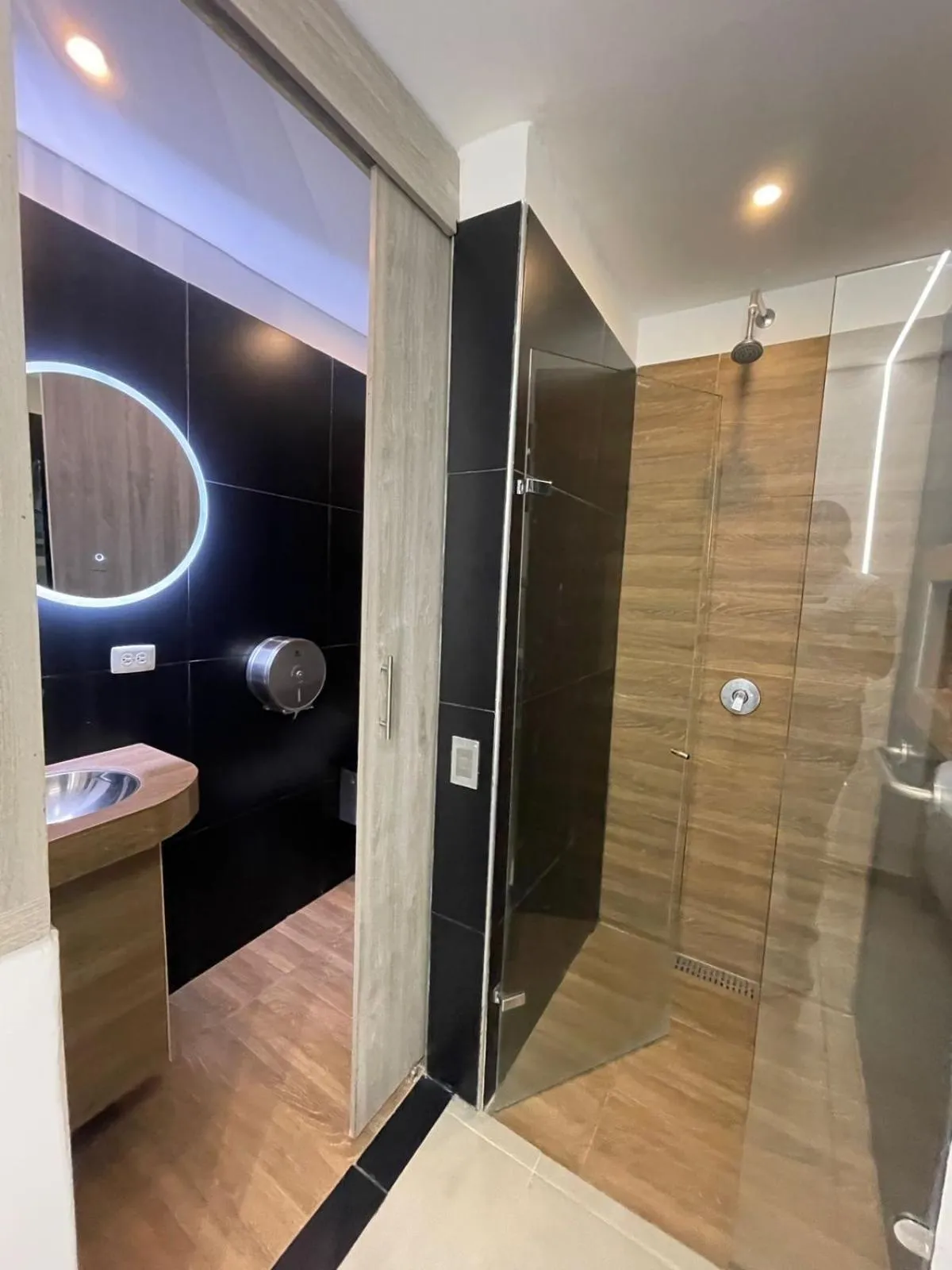 Shower in Hotel Plaza Norte Cali