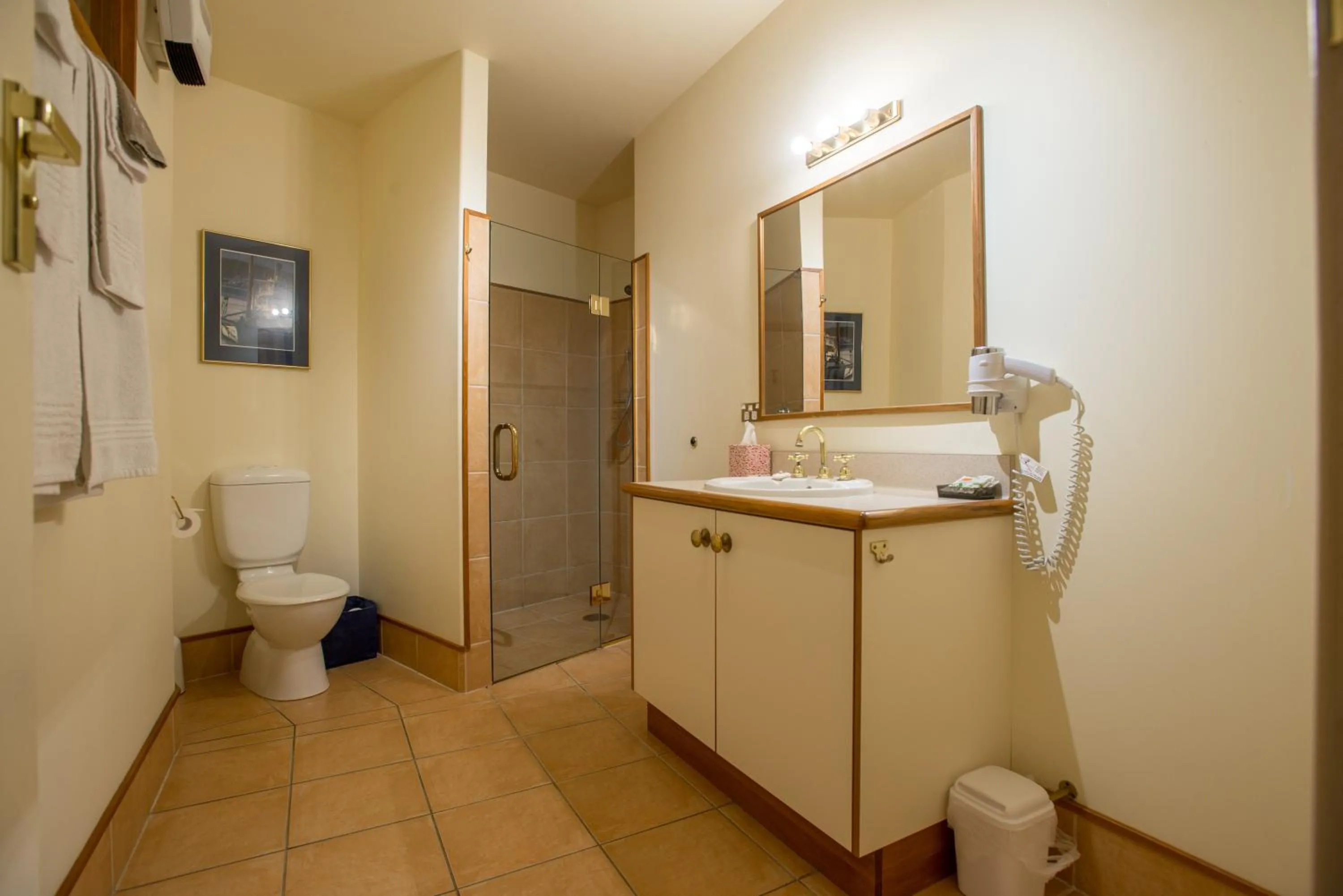 Shower in The Wheelhouse Inn