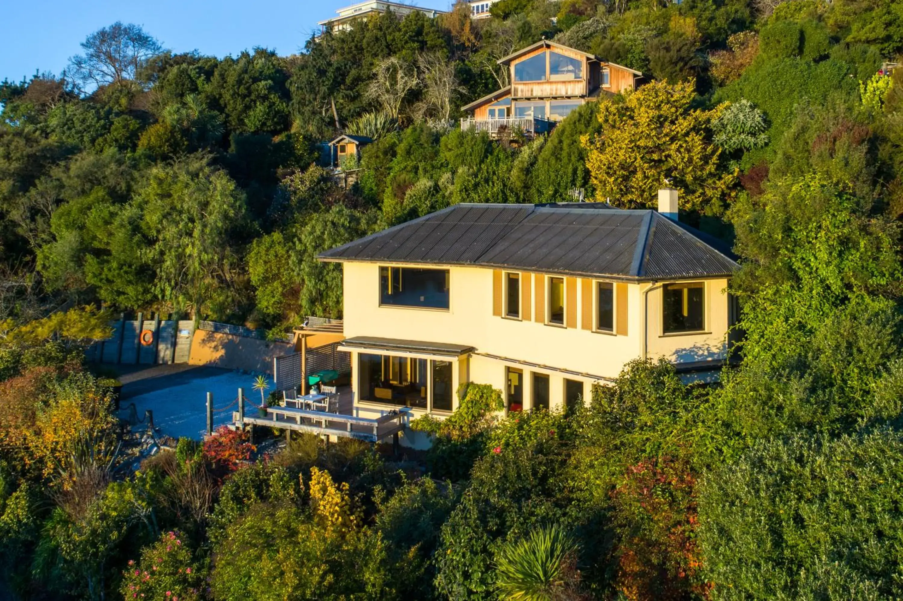 Chart House Upper Deck in The Wheelhouse Inn Chart House Upper Deck in The Wheelhouse Inn