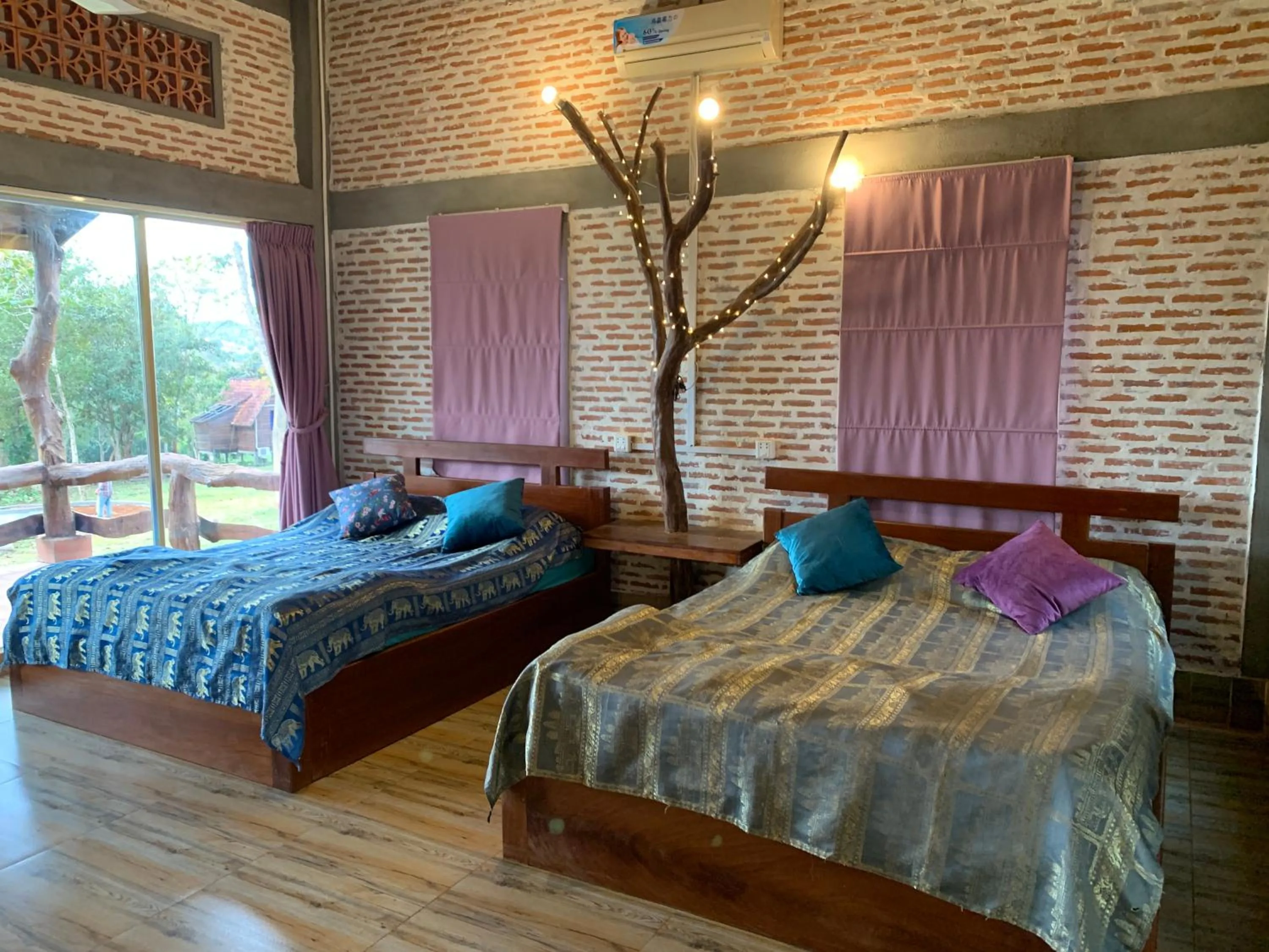 Bedroom, Bed in Nature Lodge