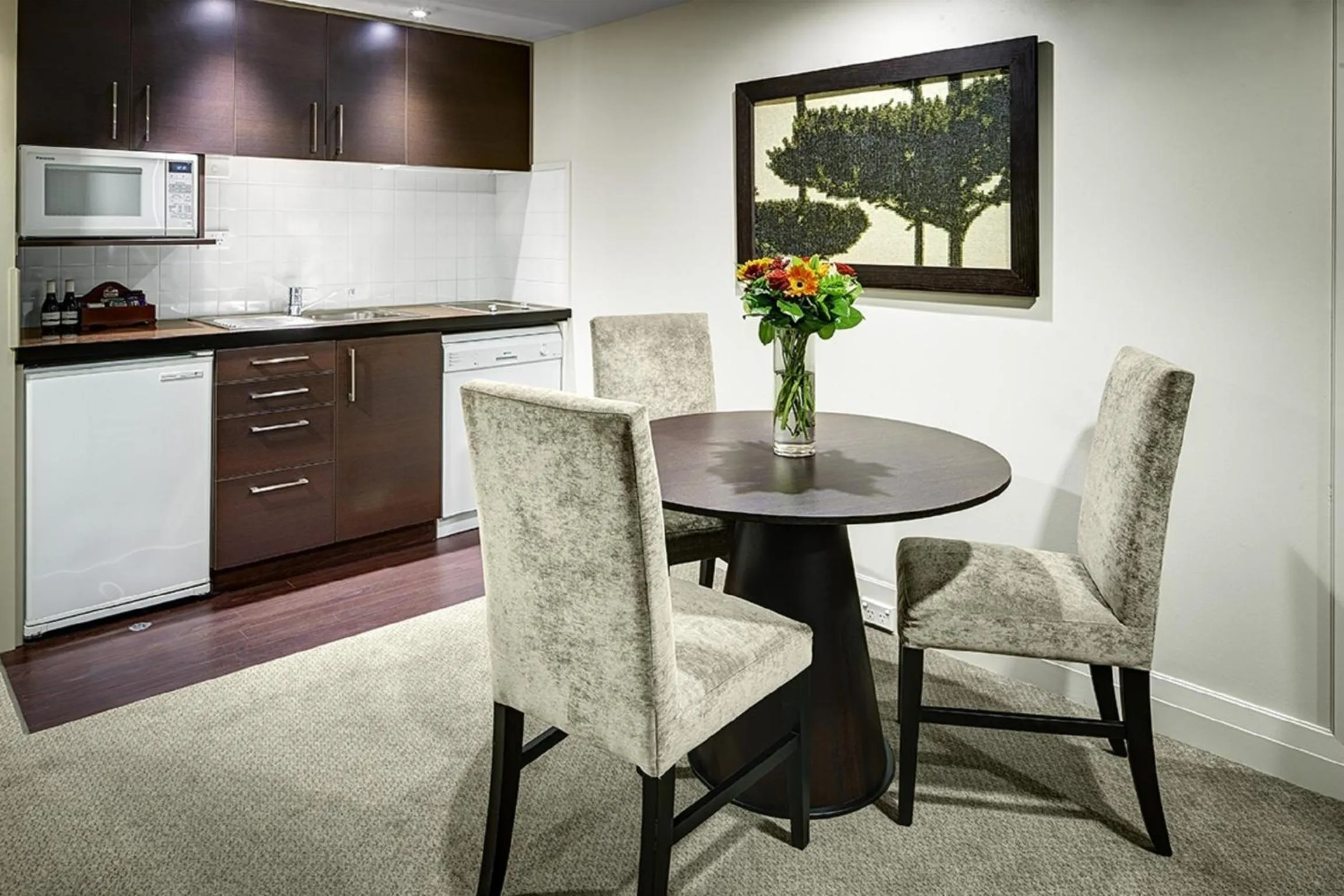 Kitchen or kitchenette in Rendezvous Heritage Hotel Queenstown