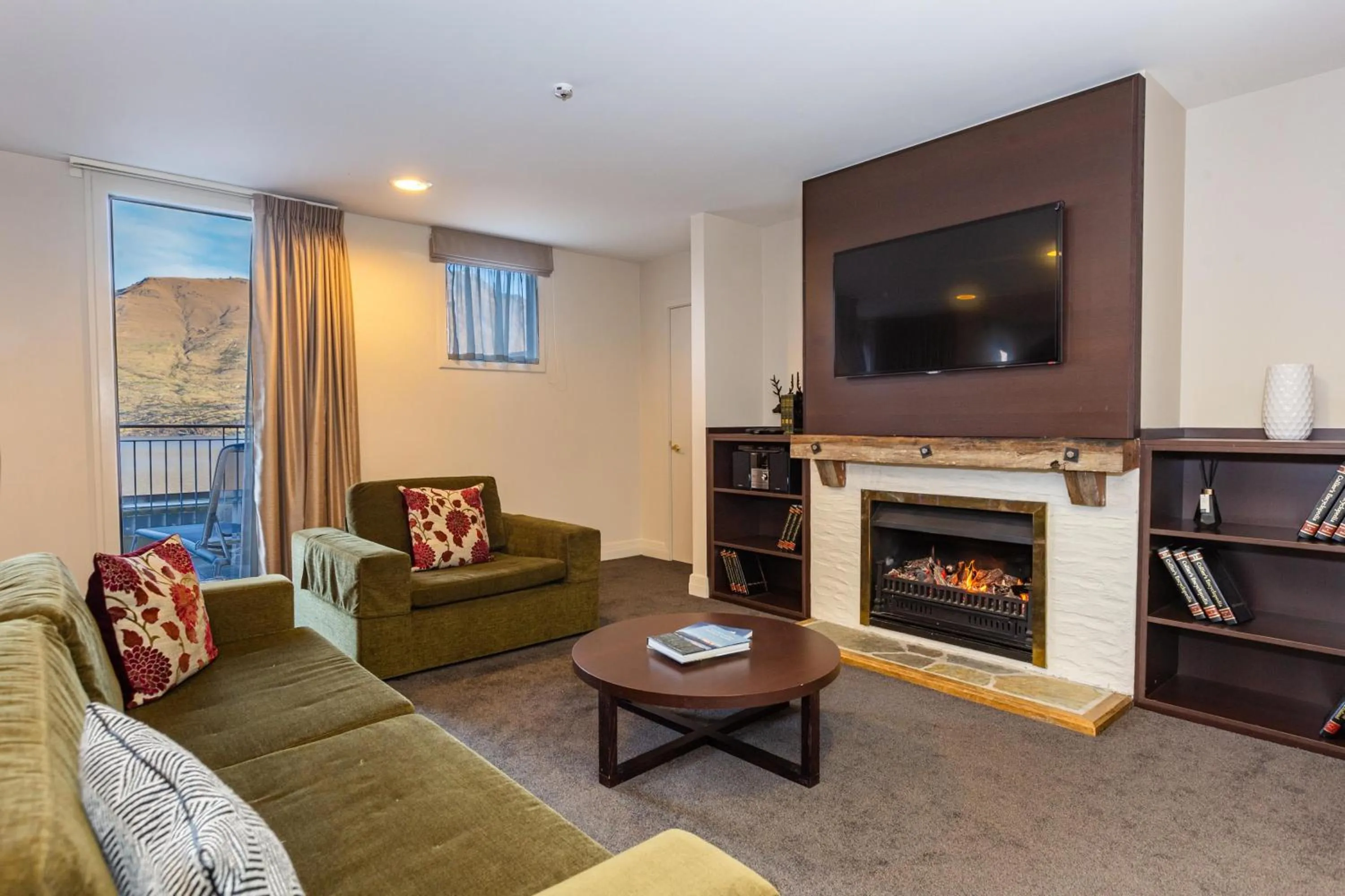 Lake view in Rendezvous Heritage Hotel Queenstown