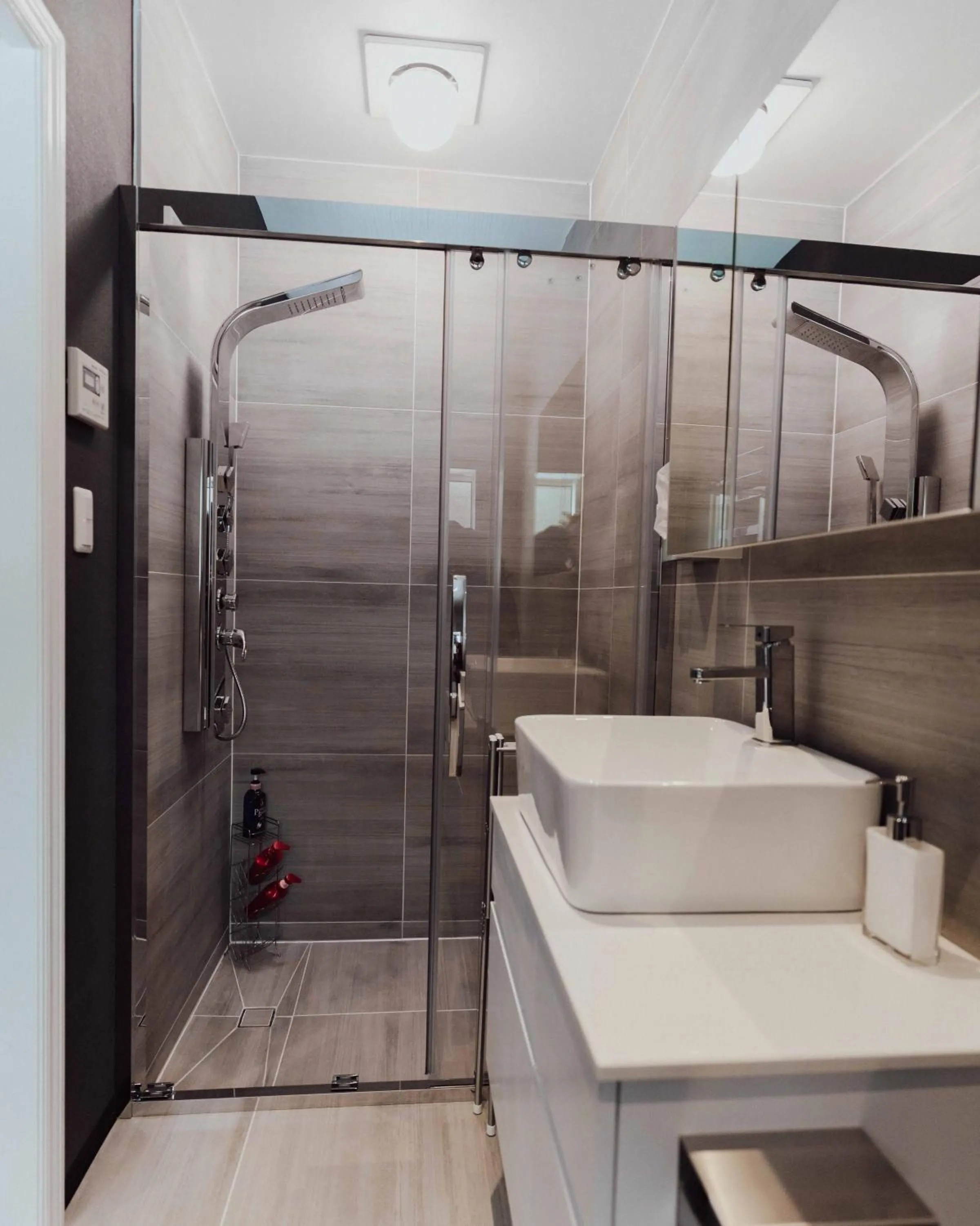 Bathroom in Hatsuyuki Apartments