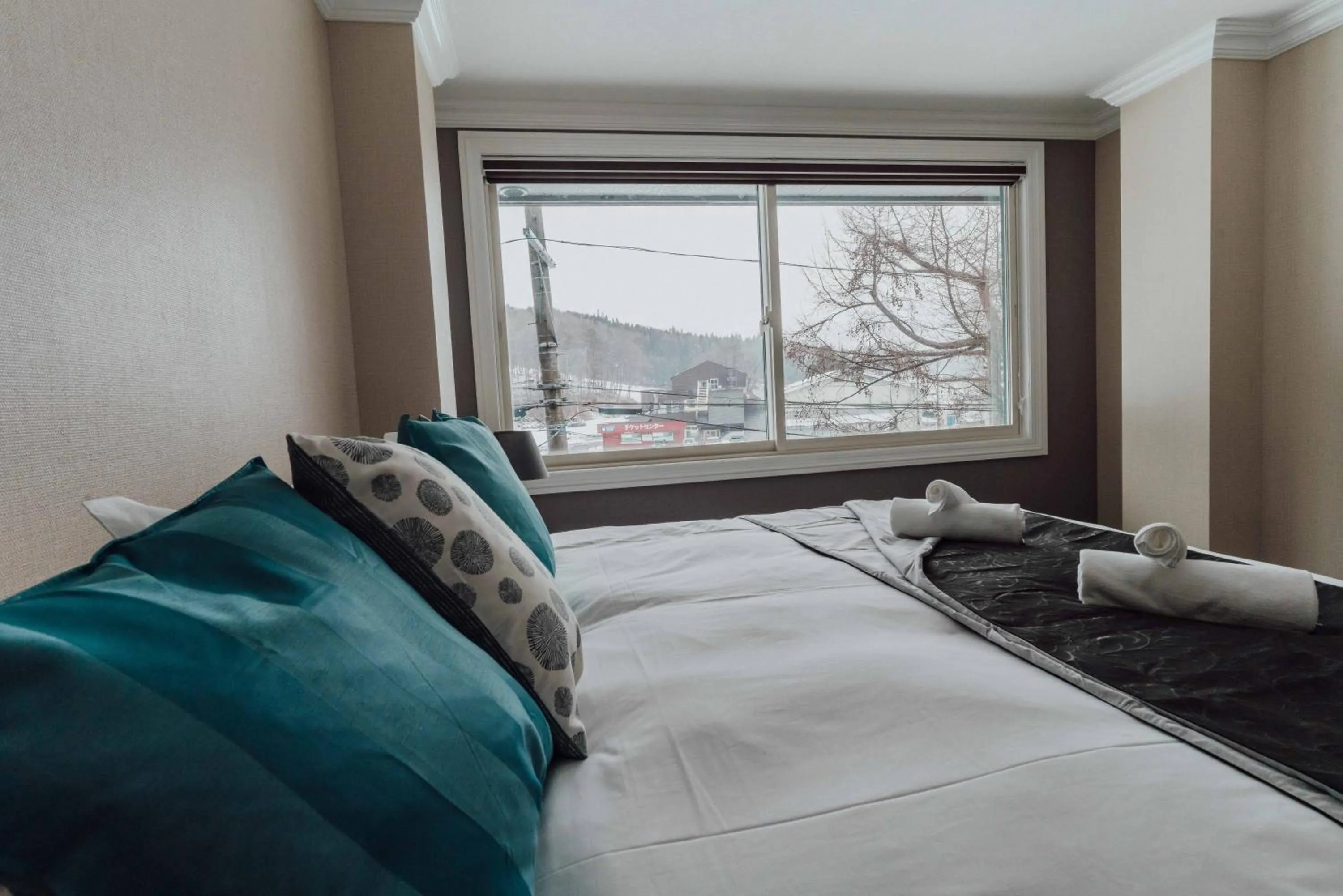 Bedroom, Bed in Hatsuyuki Apartments