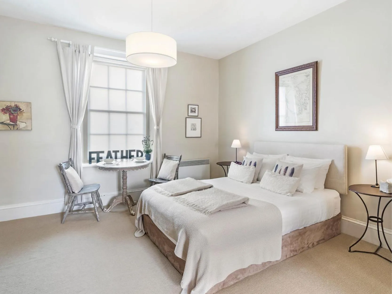 Bedroom, Bed in The Red Feather Inn