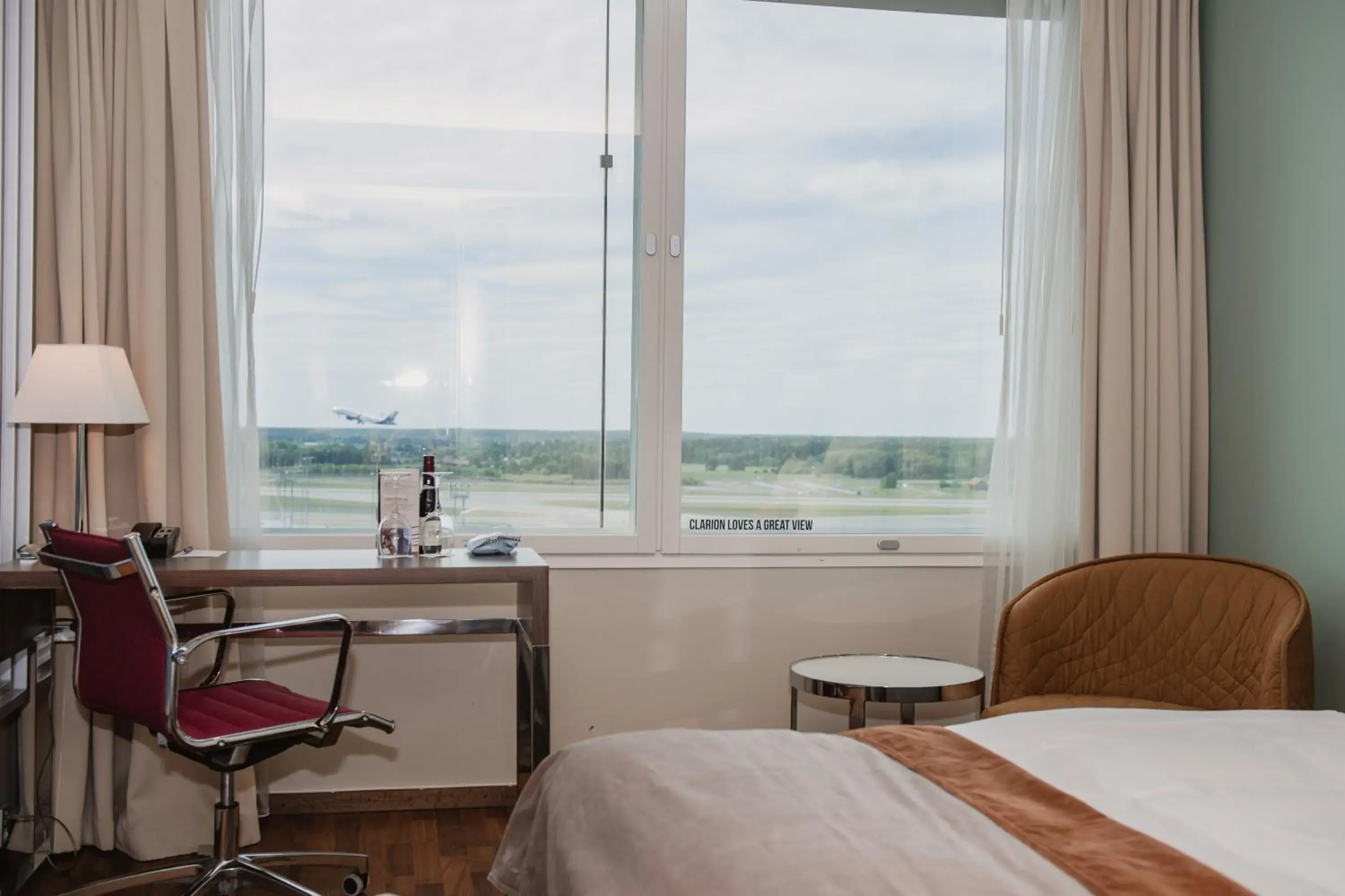 View (from property/room), Bed in Clarion Hotel Arlanda Airport Terminal View (from property/room), Bed in Clarion Hotel Arlanda Airport Terminal