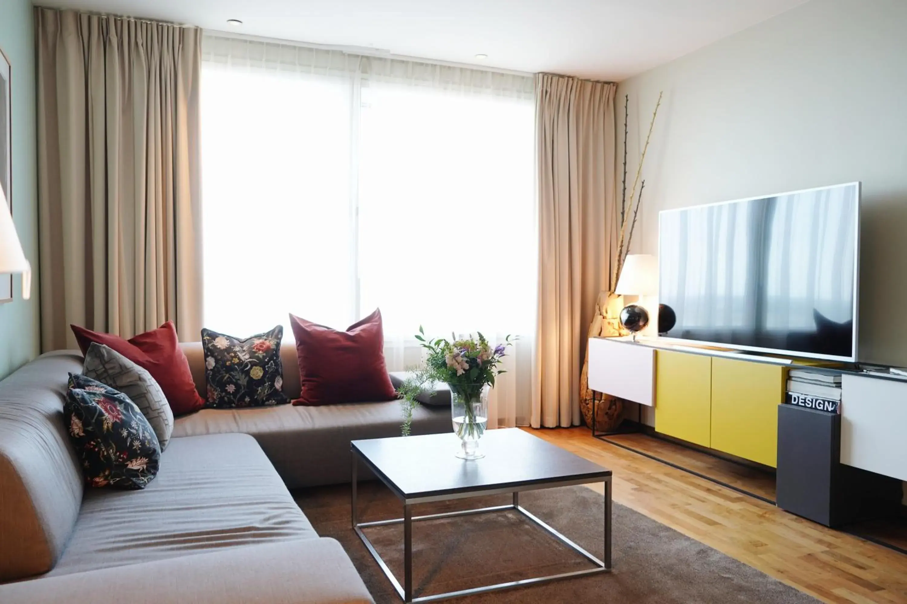 Living room in Clarion Hotel Arlanda Airport Terminal Living room in Clarion Hotel Arlanda Airport Terminal