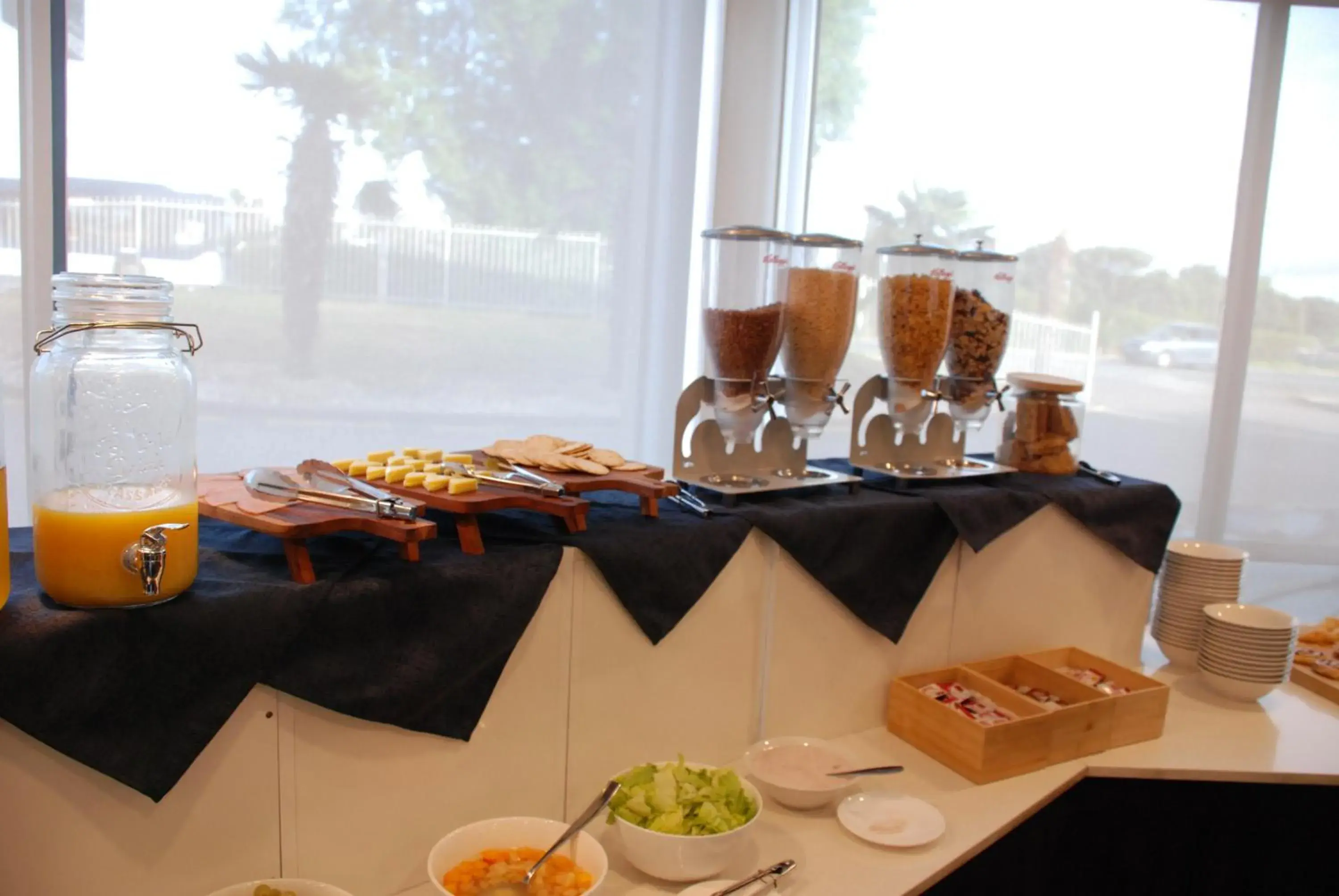 Restaurant/places to eat in Auckland Airport Kiwi Hotel Restaurant/places to eat in Auckland Airport Kiwi Hotel