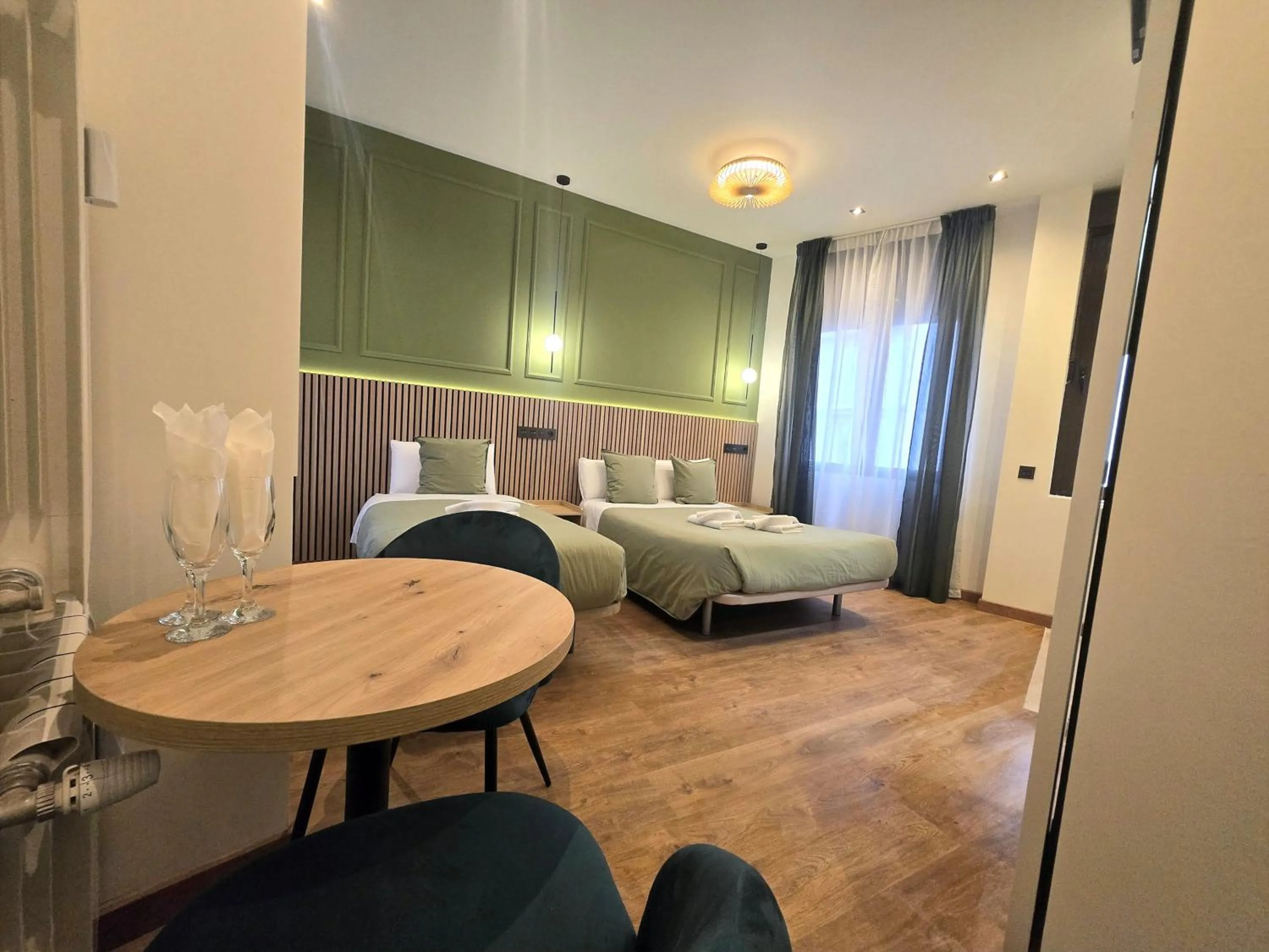 Photo of the whole room, Bed in Hostal Main Street Madrid