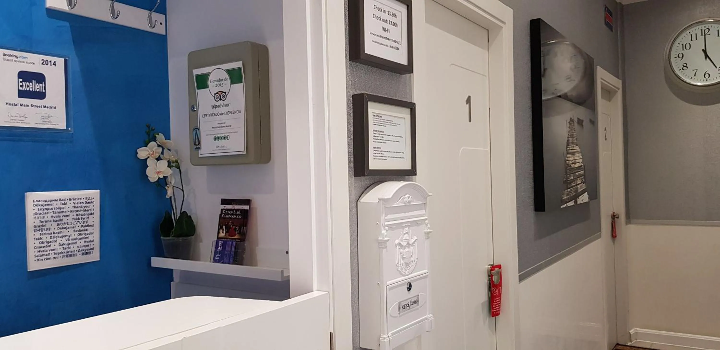 Lobby or reception in Hostal Main Street Madrid