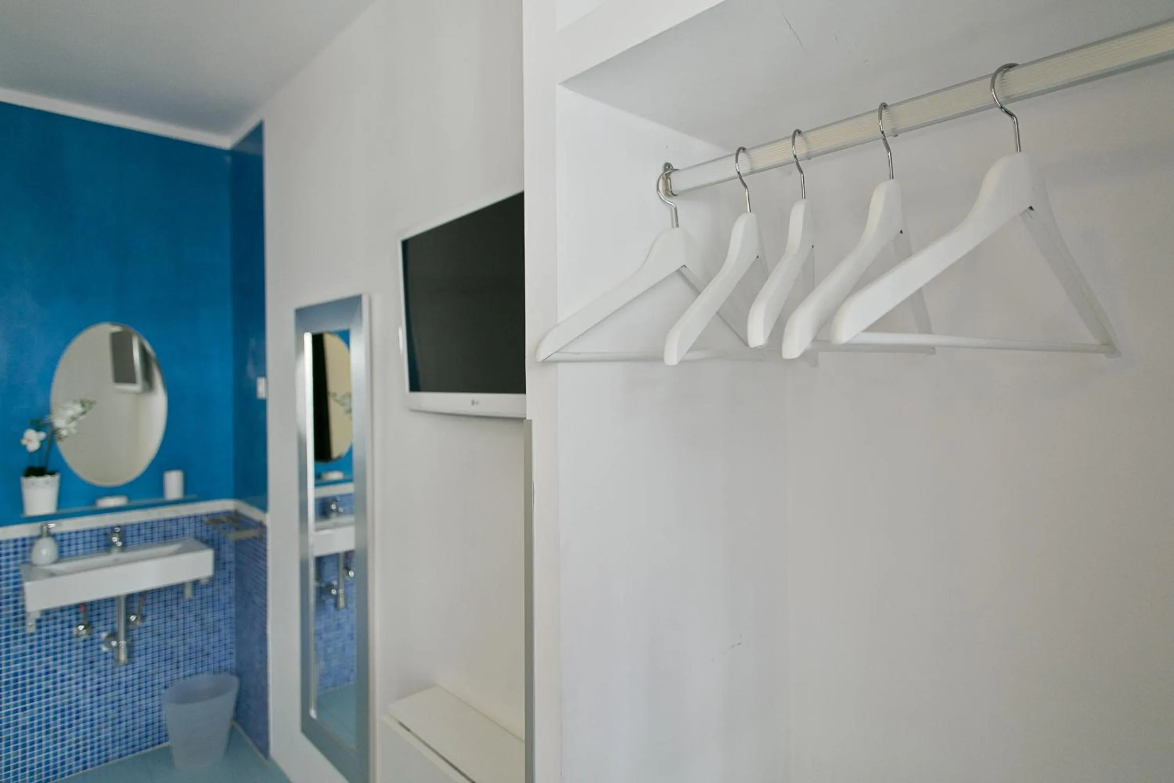 Decorative detail in Hostal Main Street Madrid