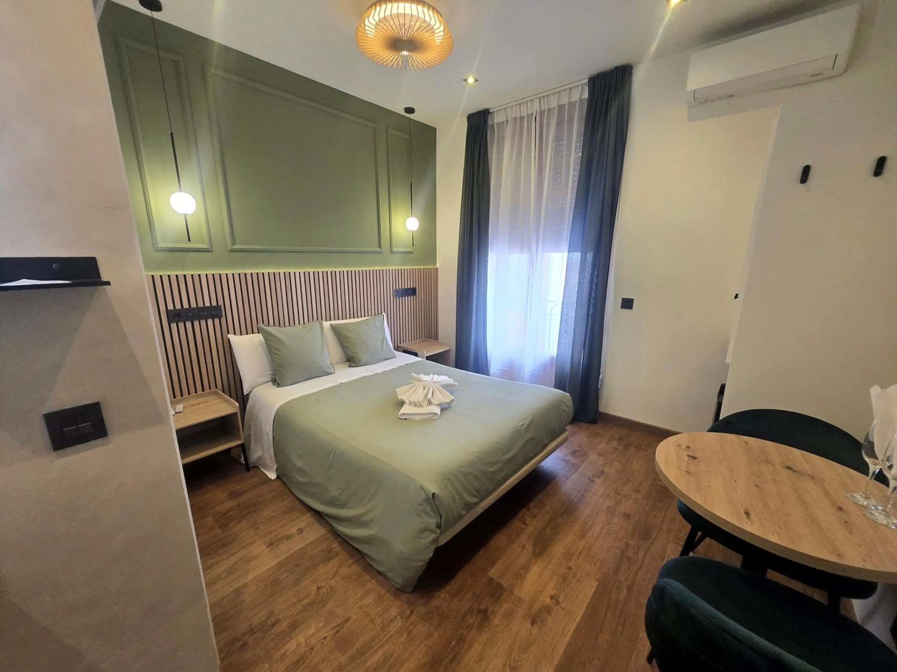 Photo of the whole room, Bed in Hostal Main Street Madrid