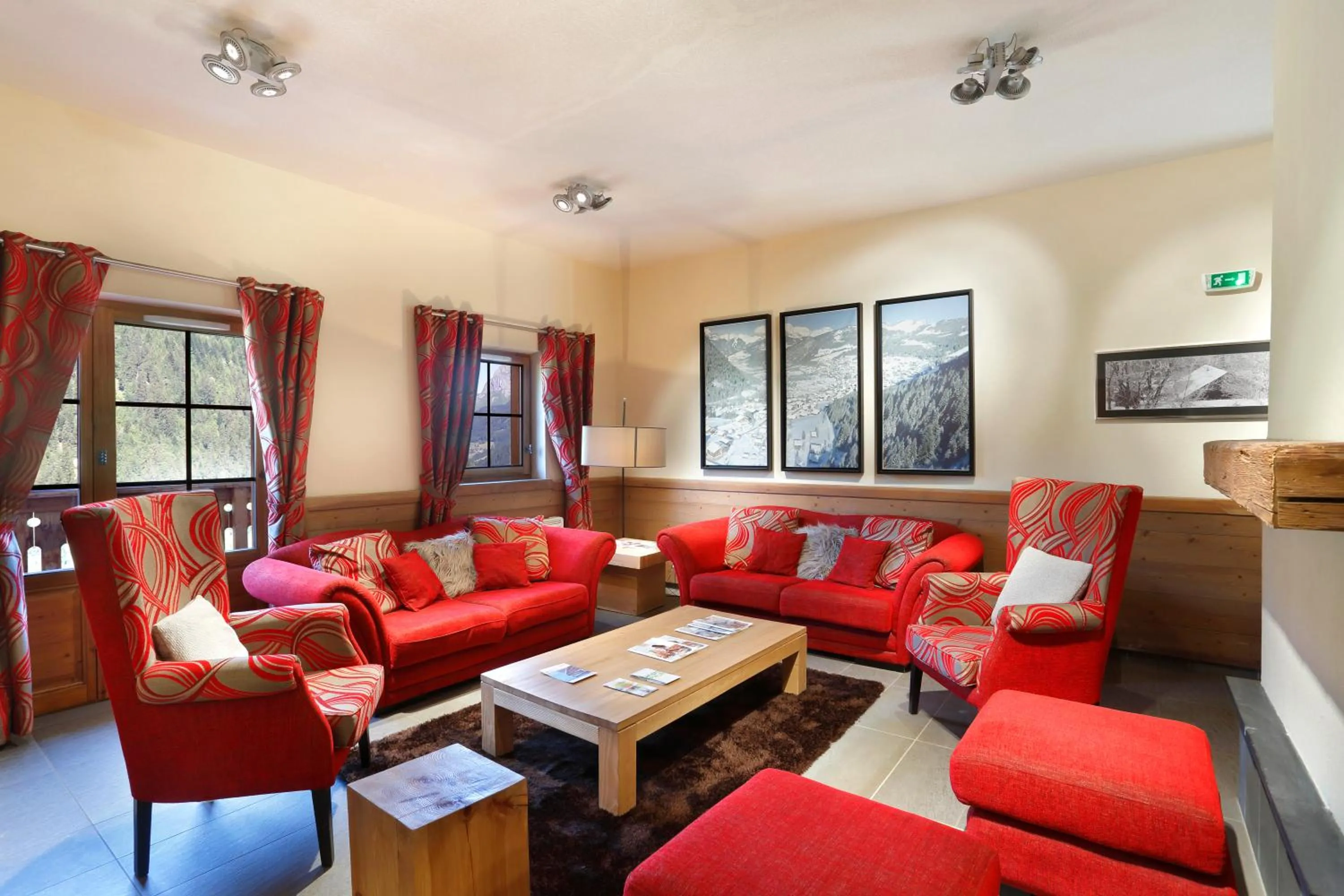 Lobby or reception in Résidence Néméa Le Grand Lodge