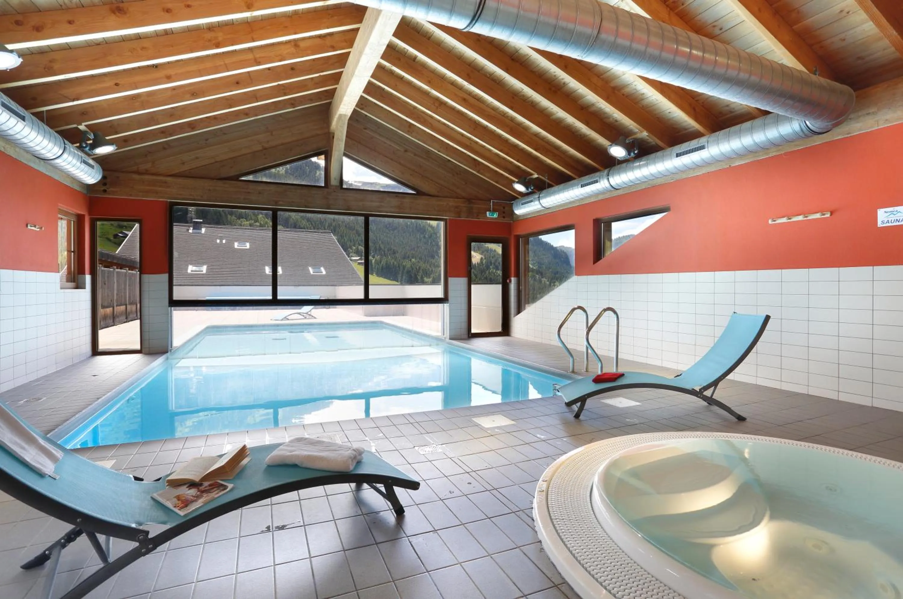 Swimming pool in Résidence Néméa Le Grand Lodge