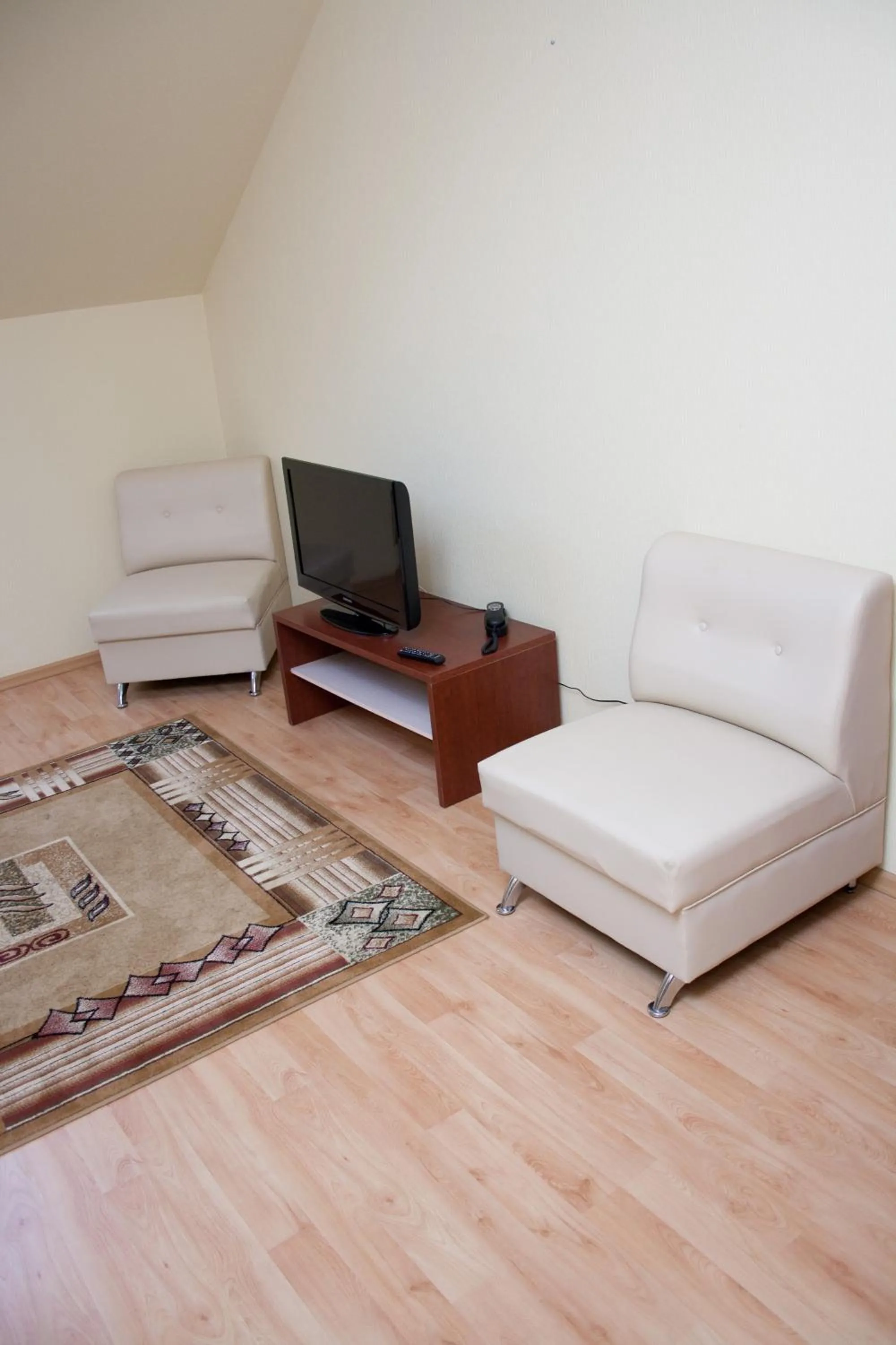 TV and multimedia in Lucia with Self Check-in