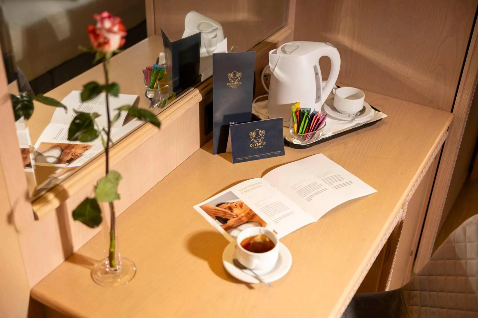 Coffee/tea facilities in Olympic Palace