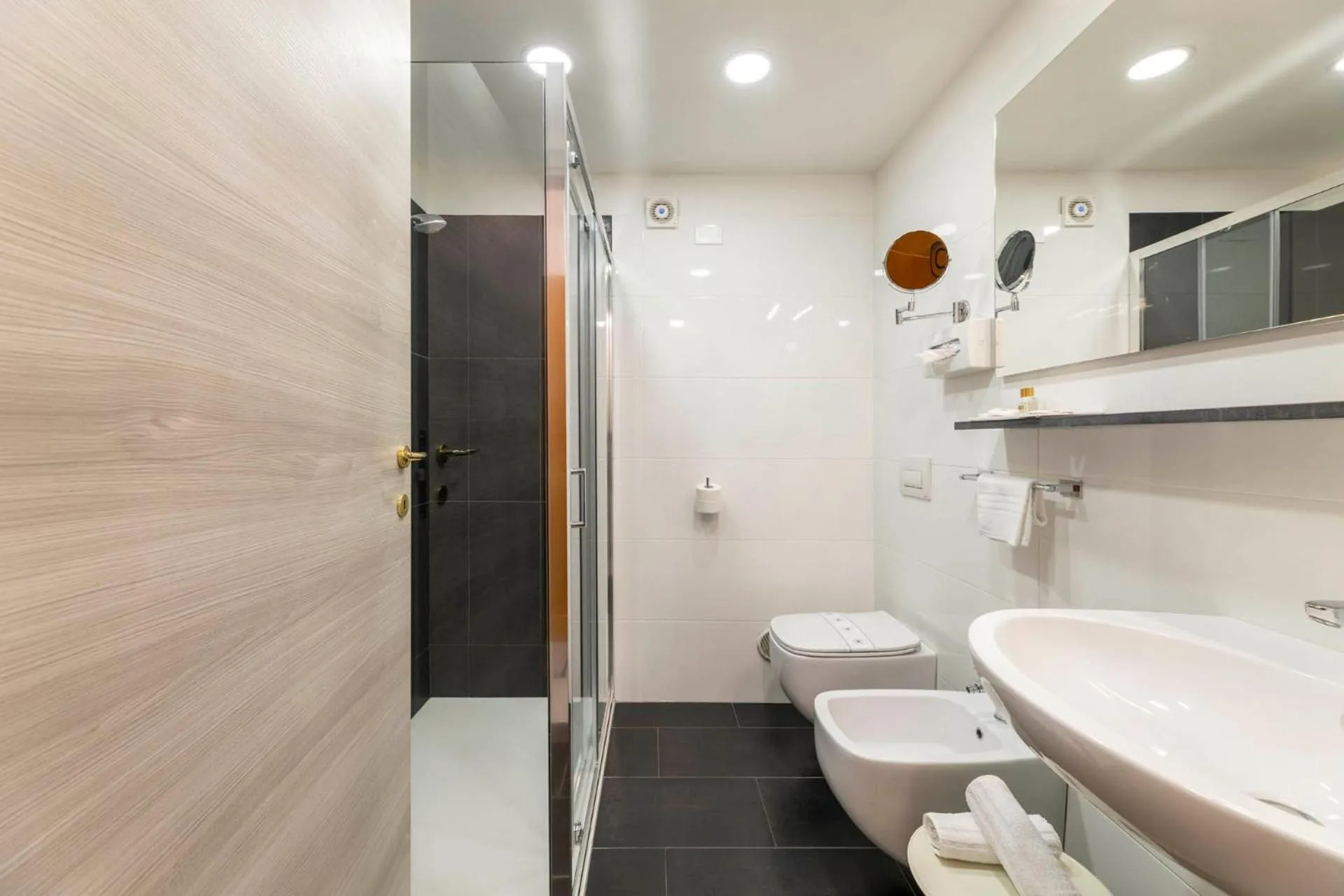 Shower in Olympic Palace