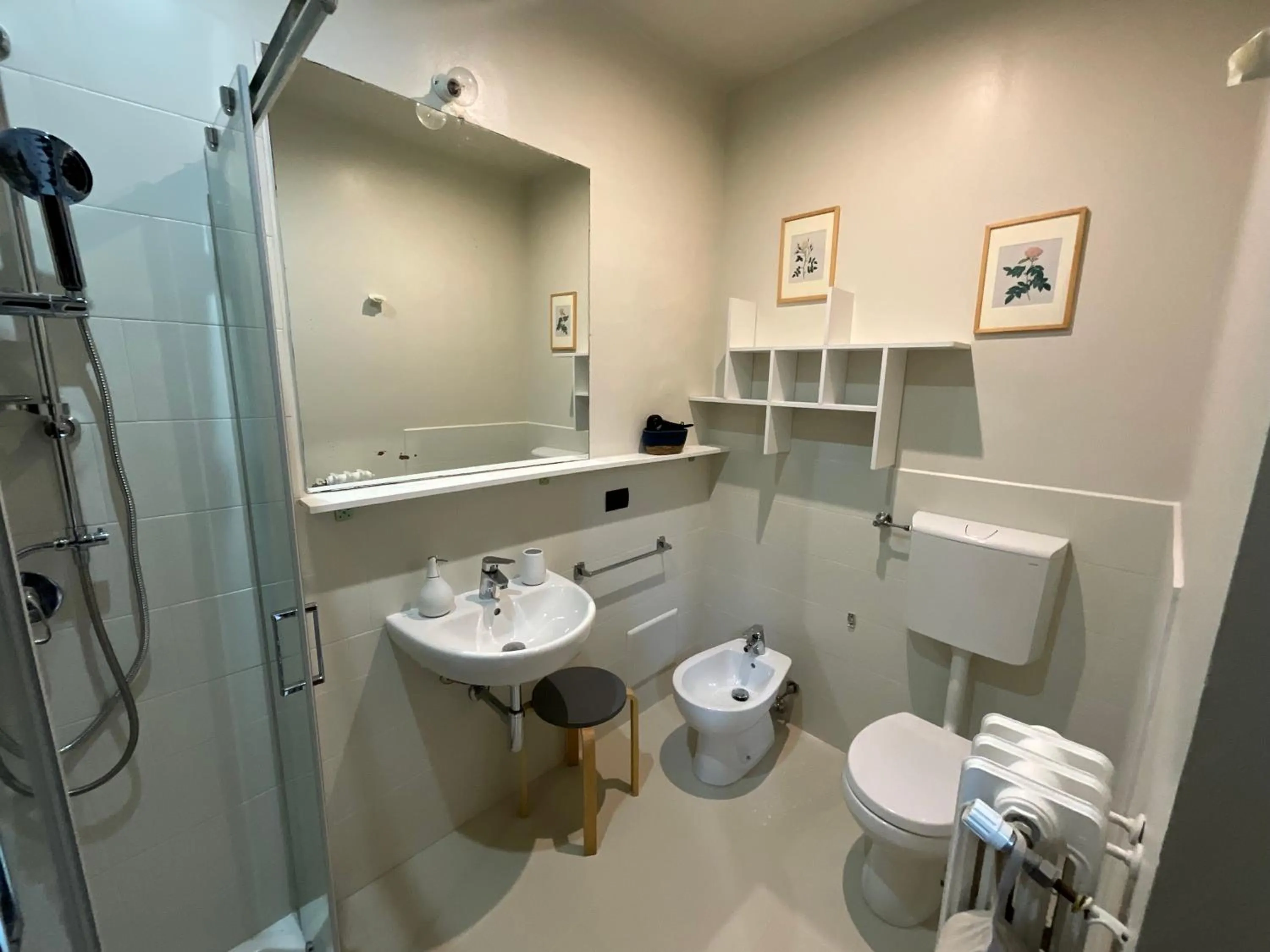 Shower in Azzurretta Guest House