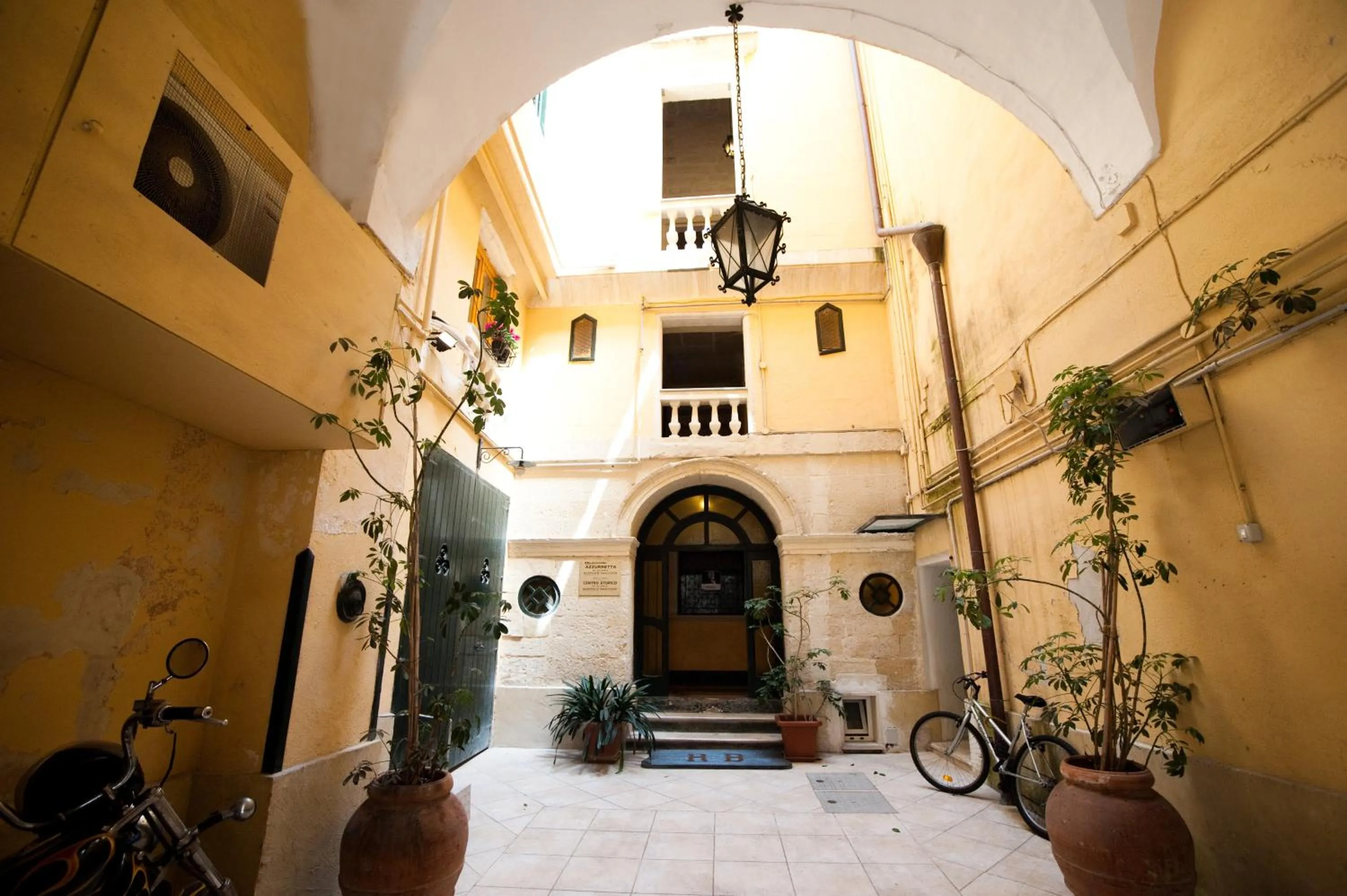 Facade/entrance in Azzurretta Guest House