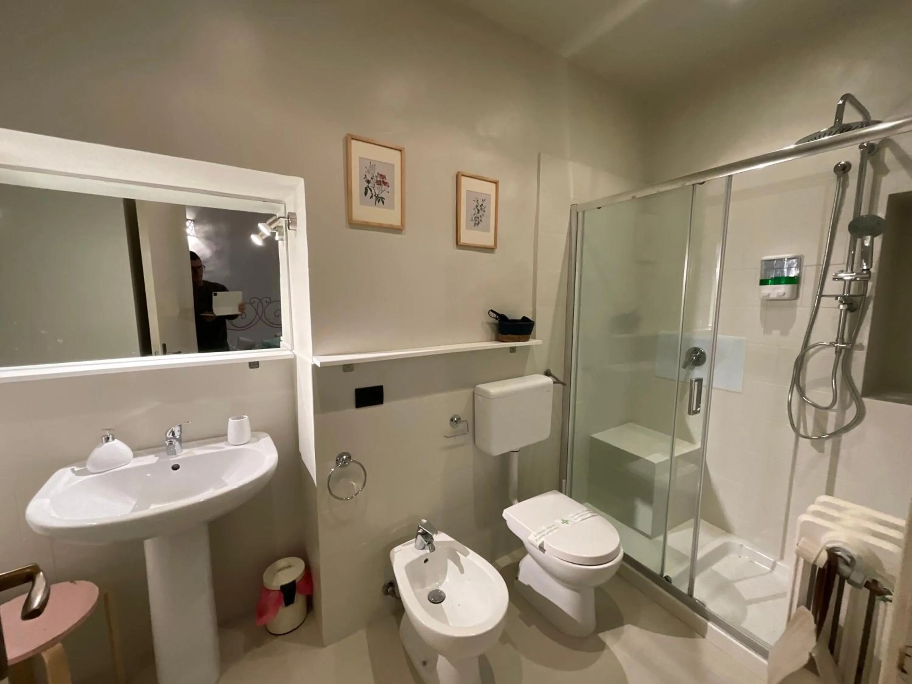 Shower in Azzurretta Guest House