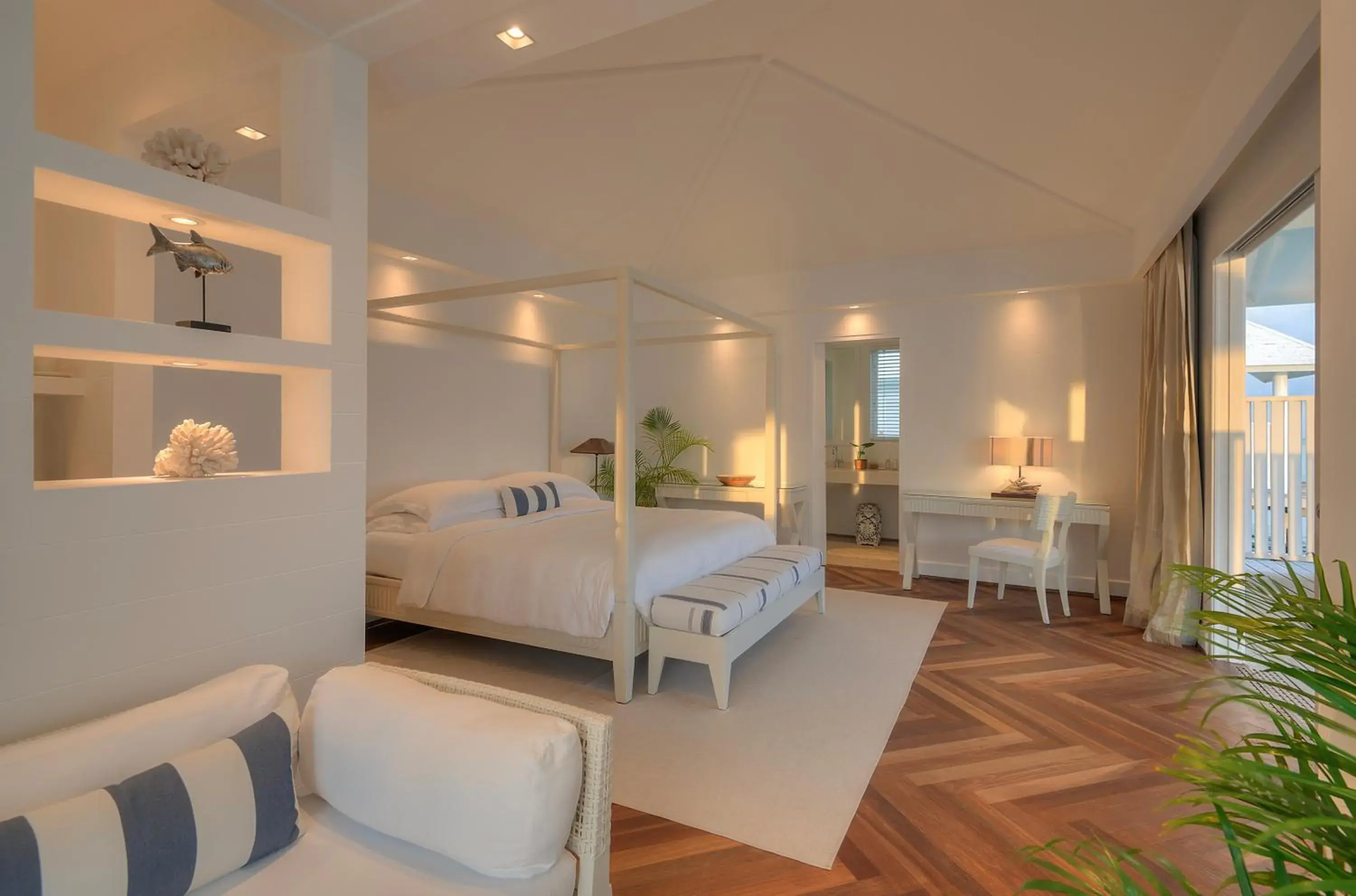 Bed in Diamonds Athuruga Maldives Resort & Spa Bed in Diamonds Athuruga Maldives Resort & Spa