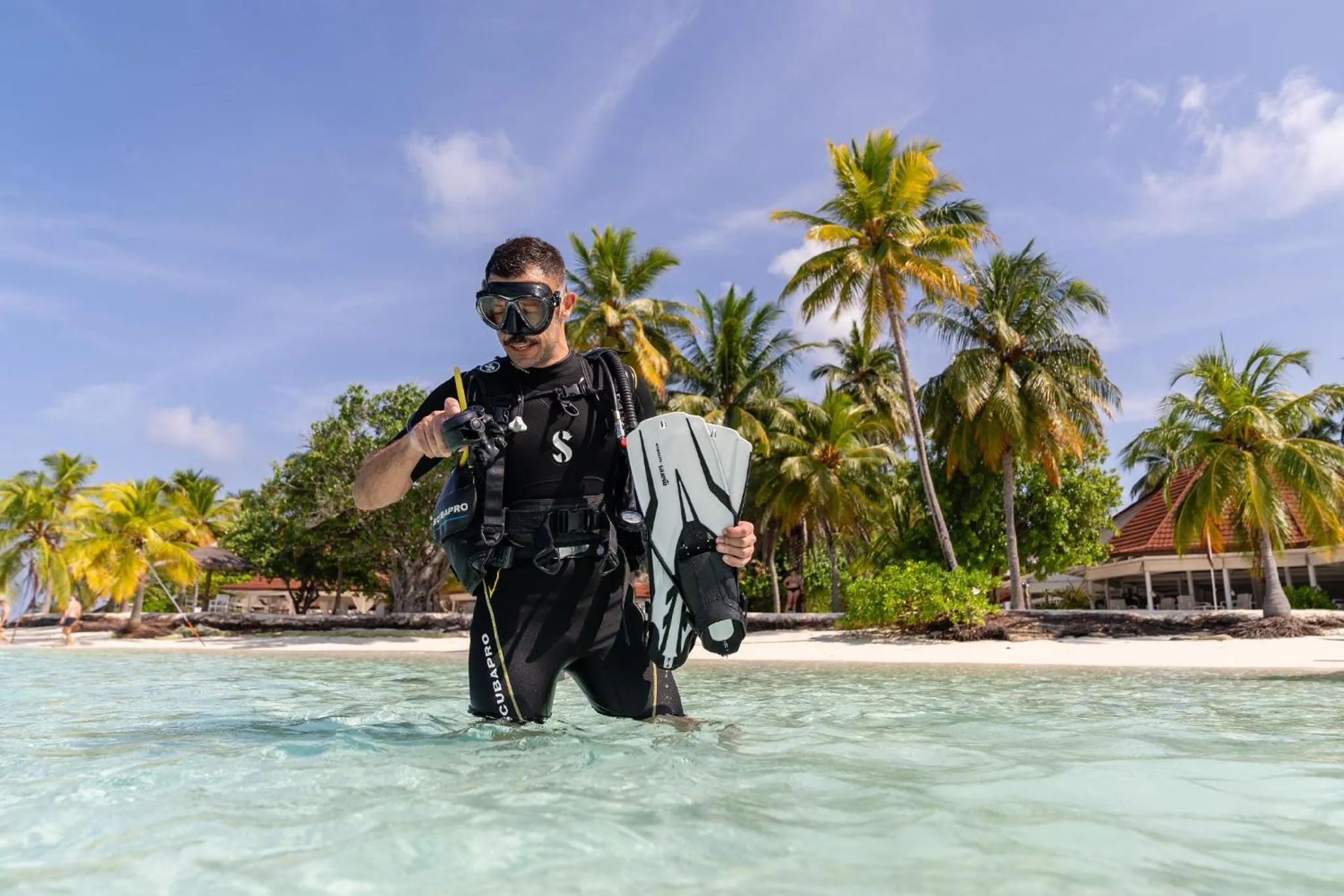 Diving in Diamonds Athuruga Maldives Resort & Spa