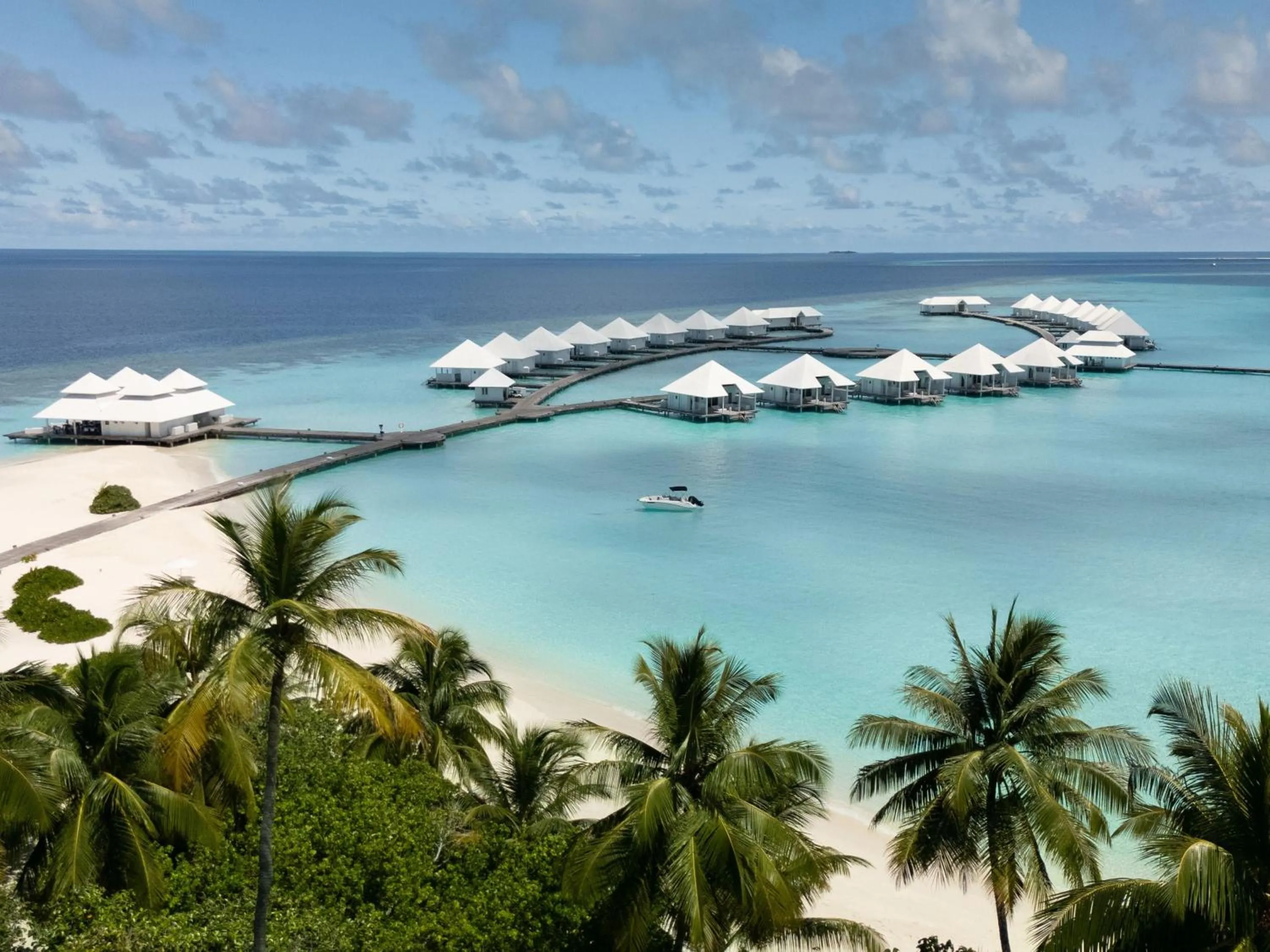 Natural landscape in Diamonds Athuruga Maldives Resort & Spa