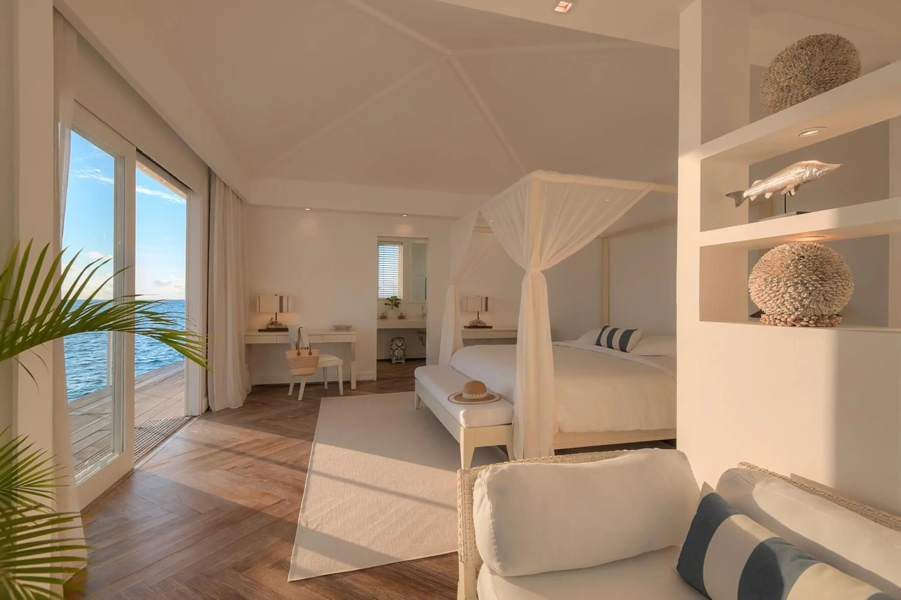 Bedroom, Bed in Diamonds Athuruga Maldives Resort & Spa Bedroom, Bed in Diamonds Athuruga Maldives Resort & Spa