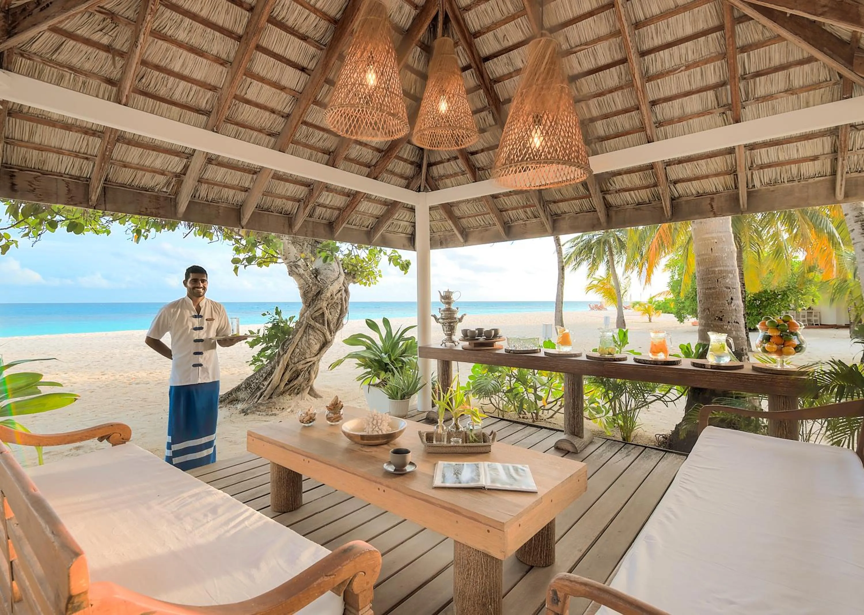 Food and drinks in Diamonds Athuruga Maldives Resort & Spa