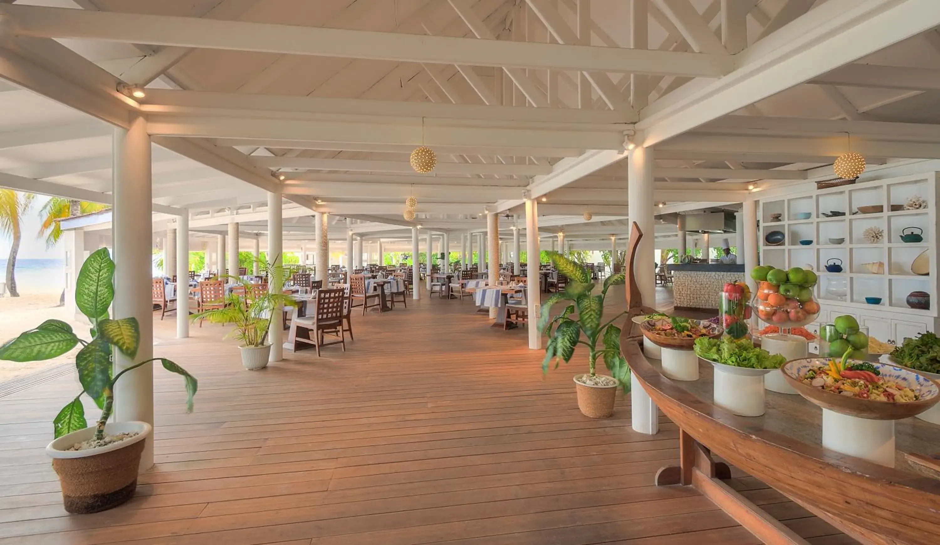 Restaurant/places to eat in Diamonds Athuruga Maldives Resort & Spa Restaurant/places to eat in Diamonds Athuruga Maldives Resort & Spa