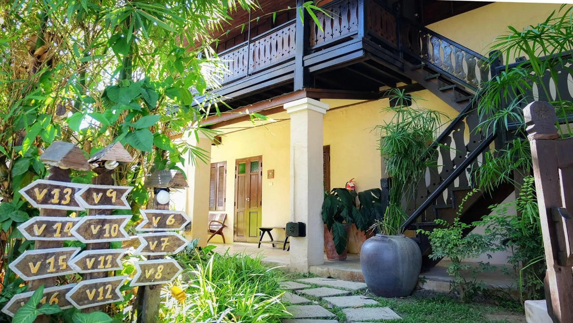 Property building in Pai River Corner Property building in Pai River Corner