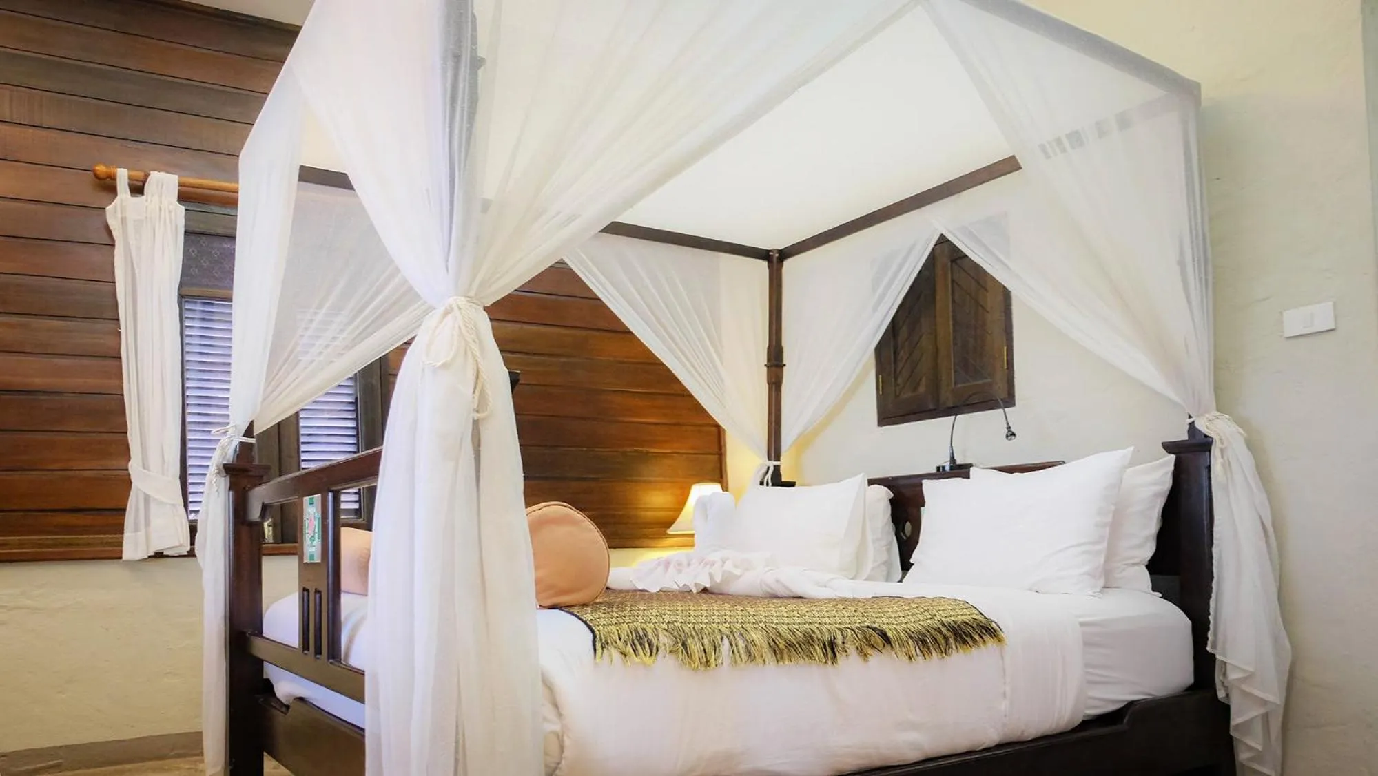 Bed in Pai River Corner