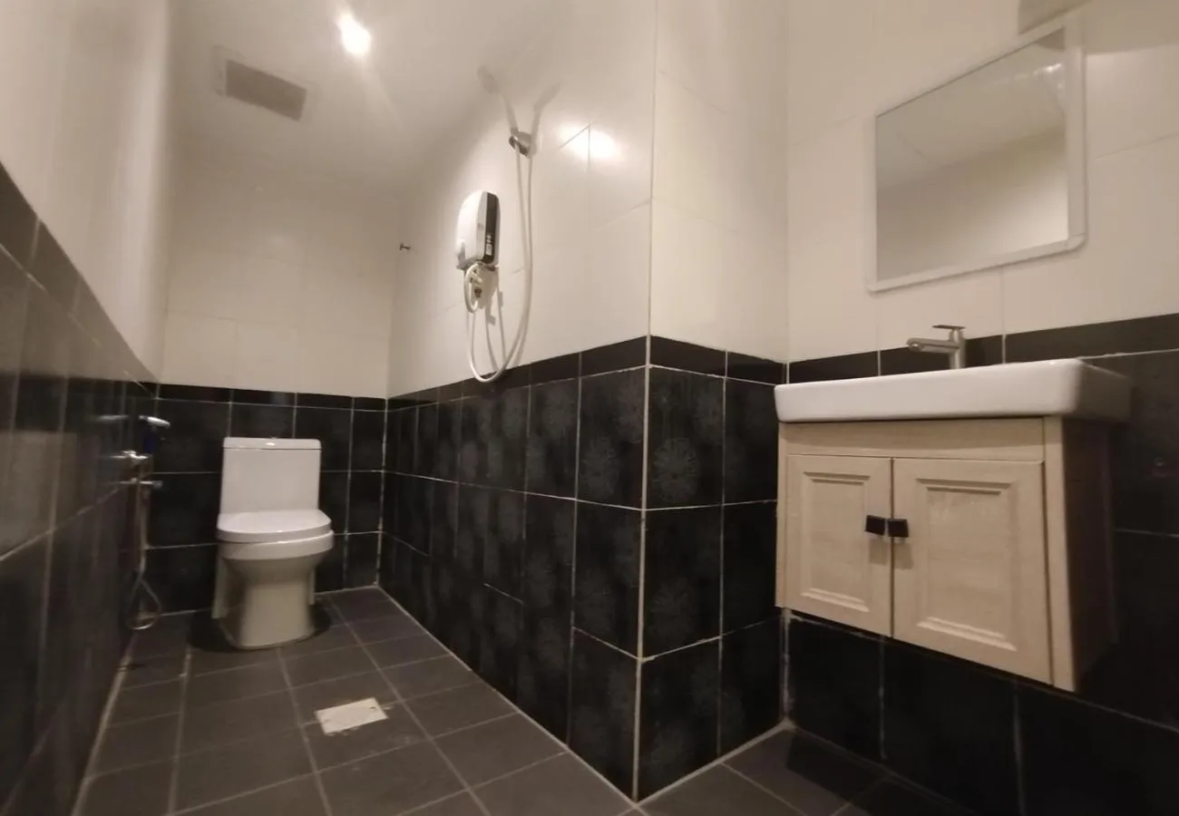 Toilet in Fast Hotel Setapak Near Tunku Abdul Rahman UMT KL