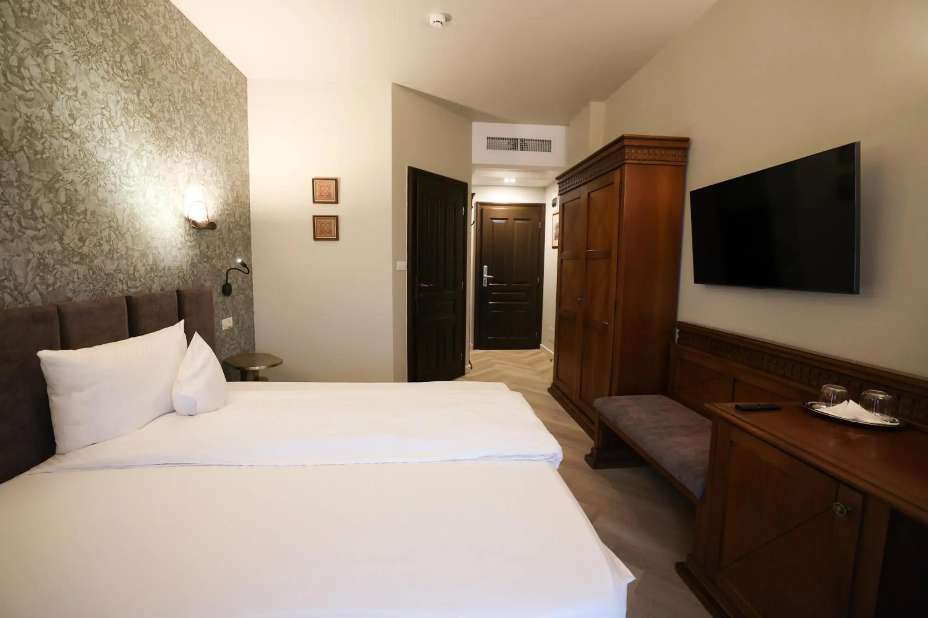 Bed in Pensiunea Nora Bed in Pensiunea Nora