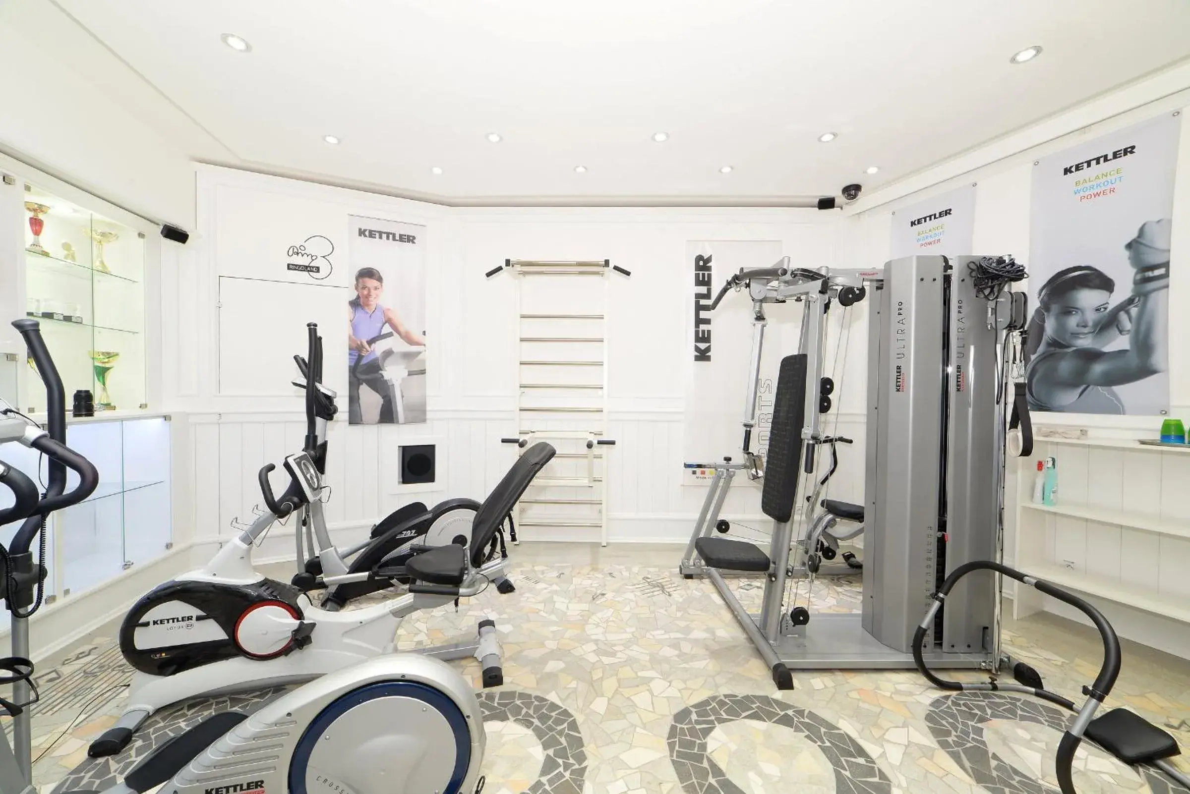 Fitness centre/facilities in Hotel Berg Fitness centre/facilities in Hotel Berg