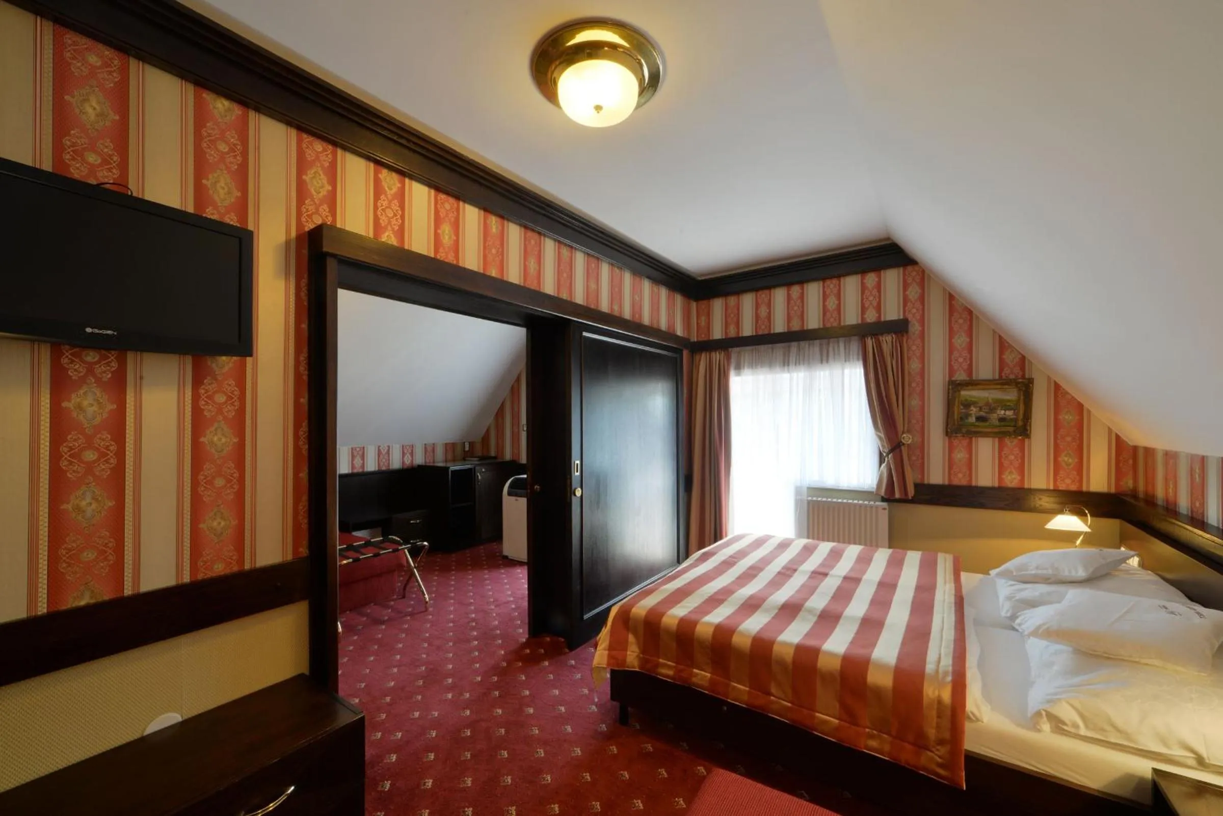 Photo of the whole room, Bed in Hotel Berg