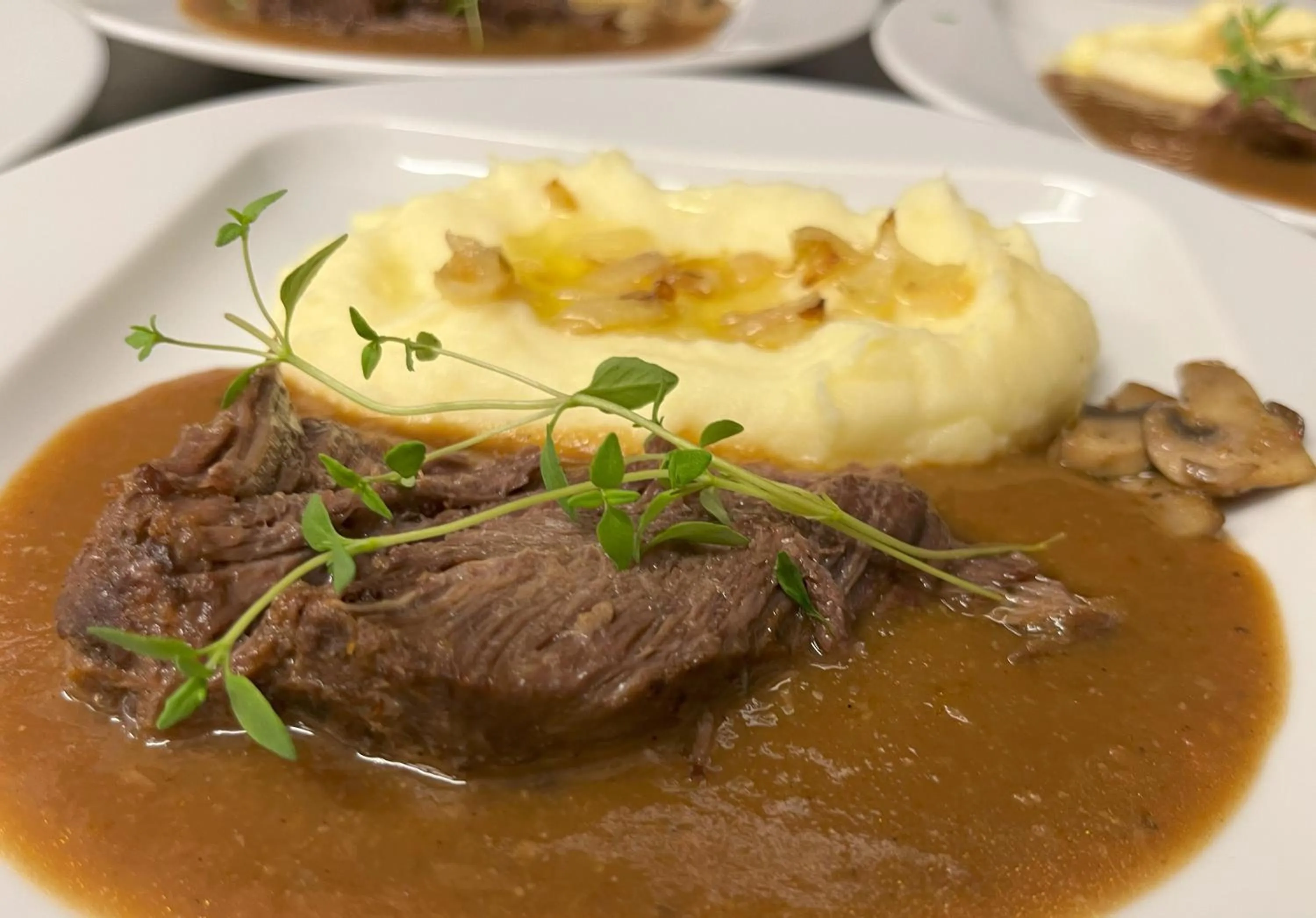 Restaurant/places to eat in Hotel Berg