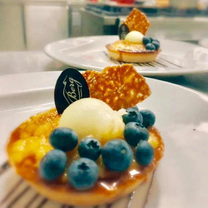 Restaurant/places to eat in Hotel Berg