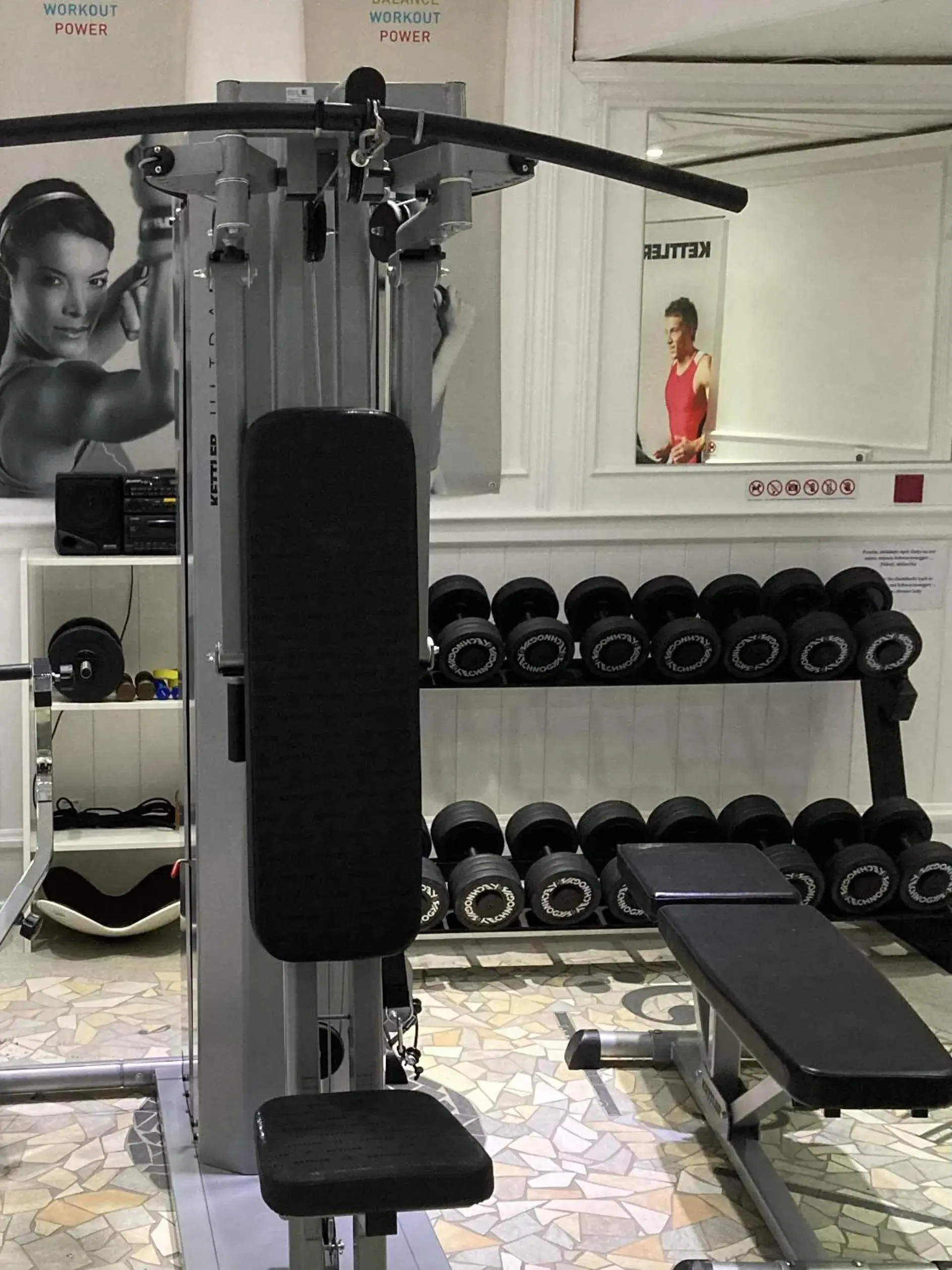 Fitness centre/facilities in Hotel Berg Fitness centre/facilities in Hotel Berg