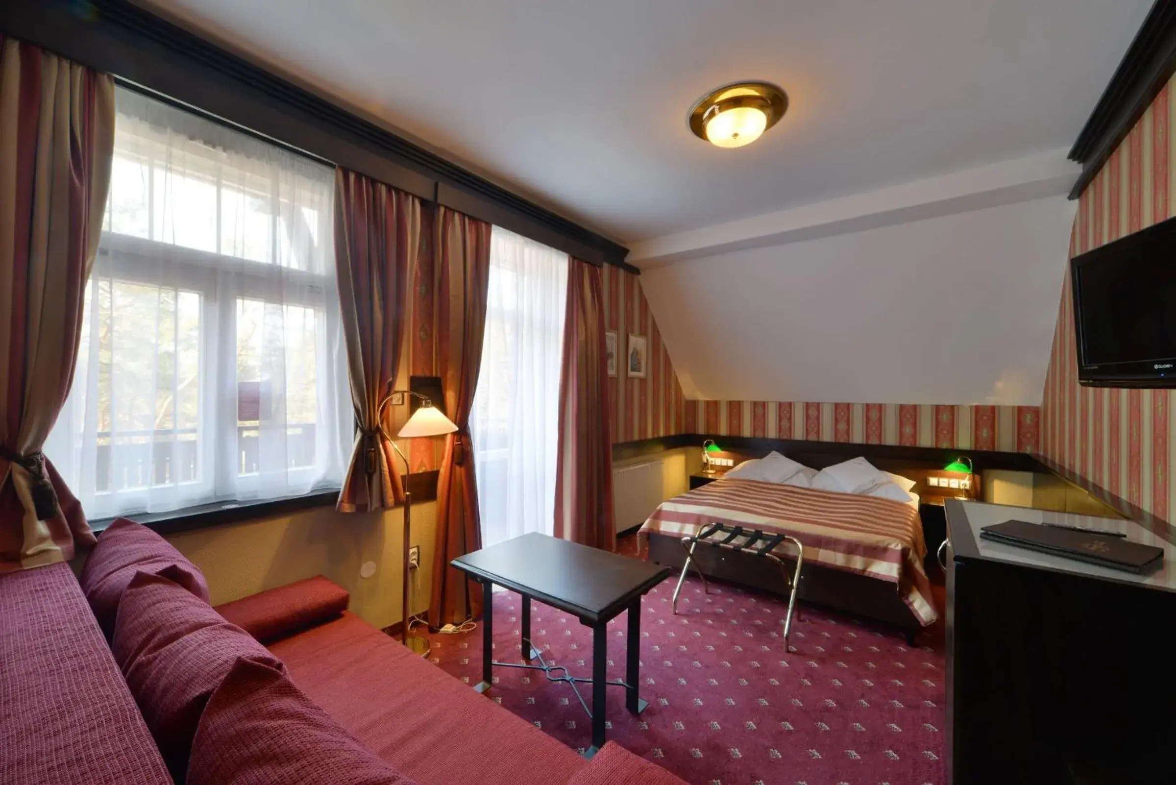 Photo of the whole room, Bed in Hotel Berg Photo of the whole room, Bed in Hotel Berg